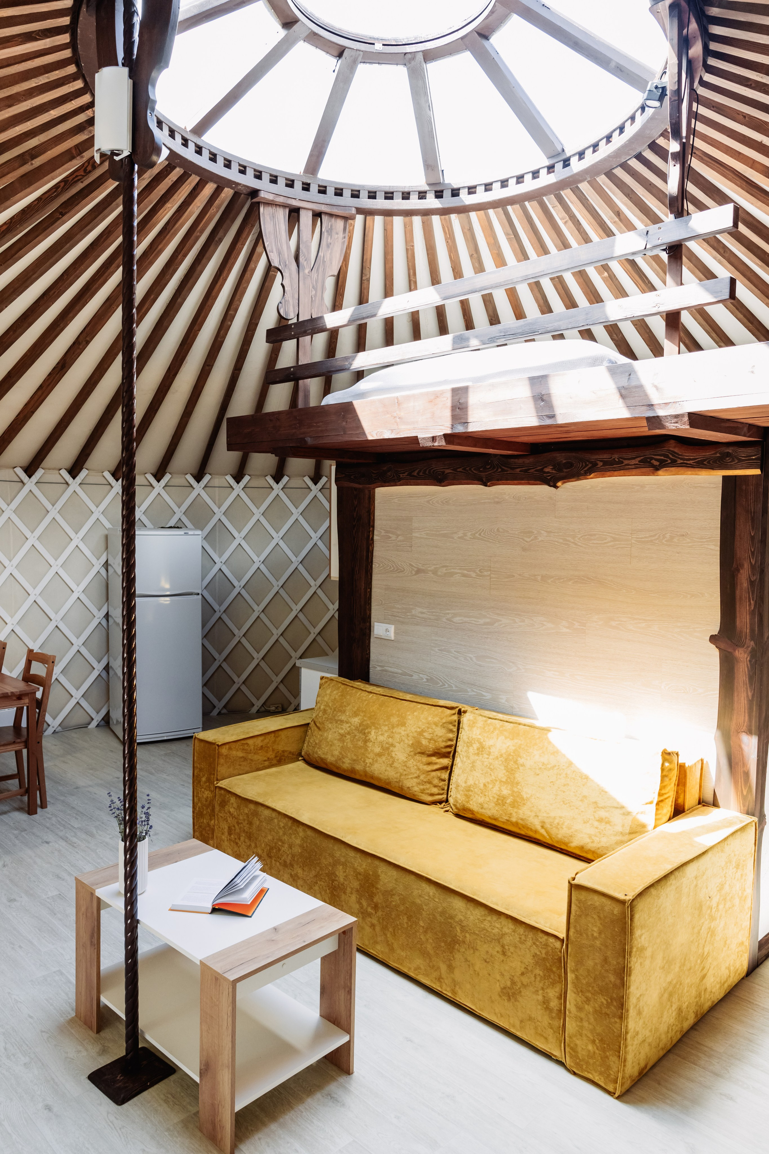 БЕРЕЗКА ВИЛАДЖ | Глэмпинг в Коломне | Юрта «Янтарная». ФОТОГРАФ ИРИНА ШАМАТАВА