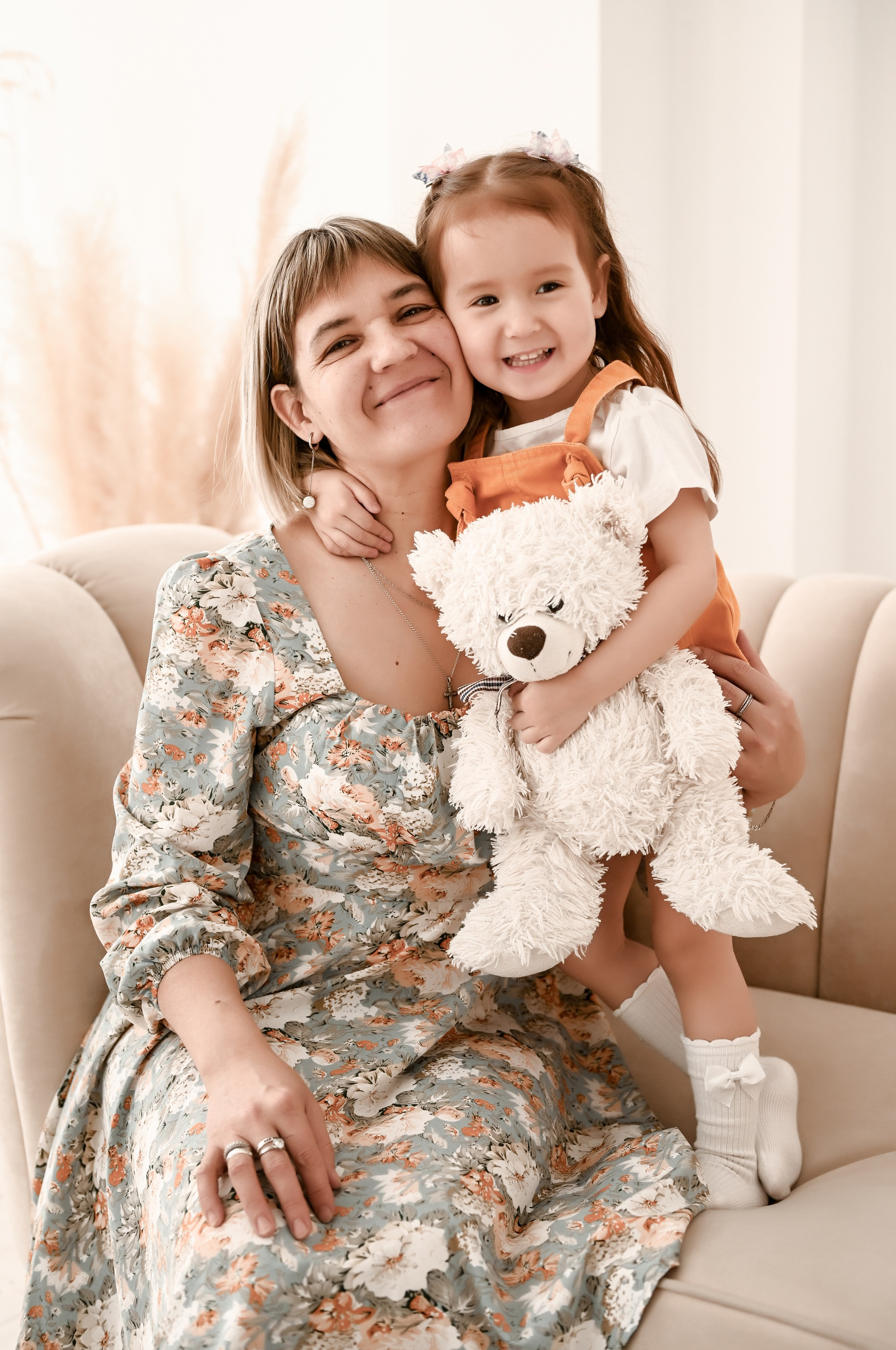 Семейная студийная  фотосессия 2. Свадебный, семейный, детский, контент фотограф в Омске Максим Ильин