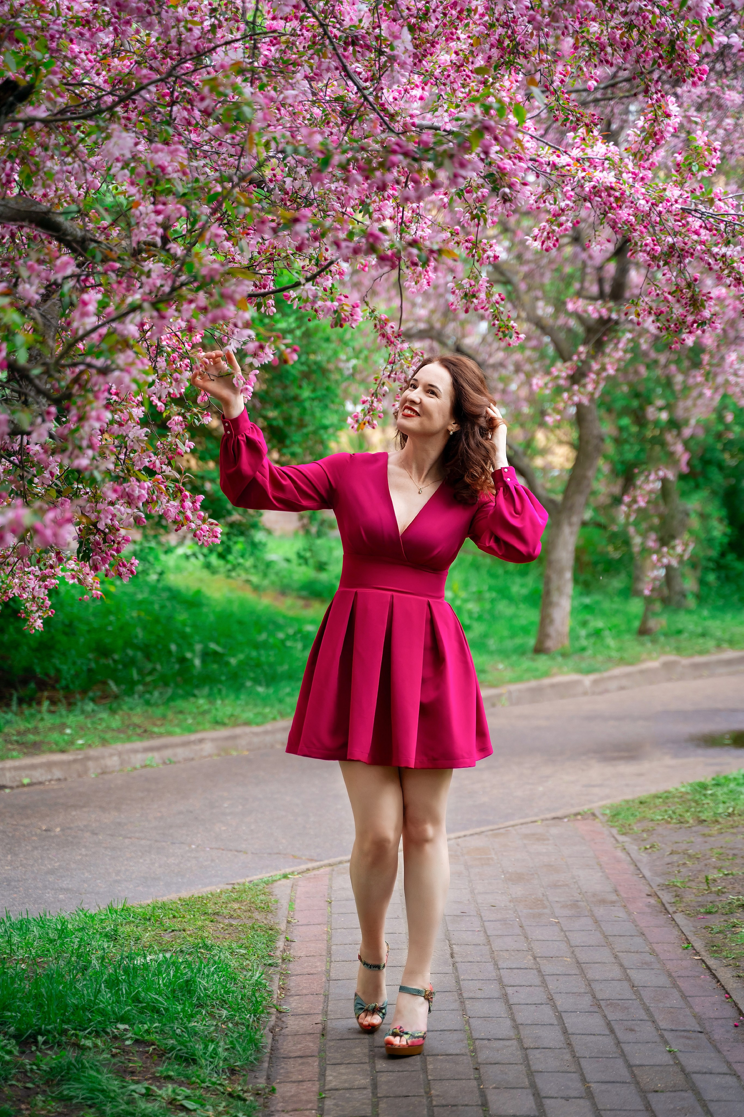 Цветение розовых яблонь. Детский и семейный фотограф г. Москва Оксана Катаджи