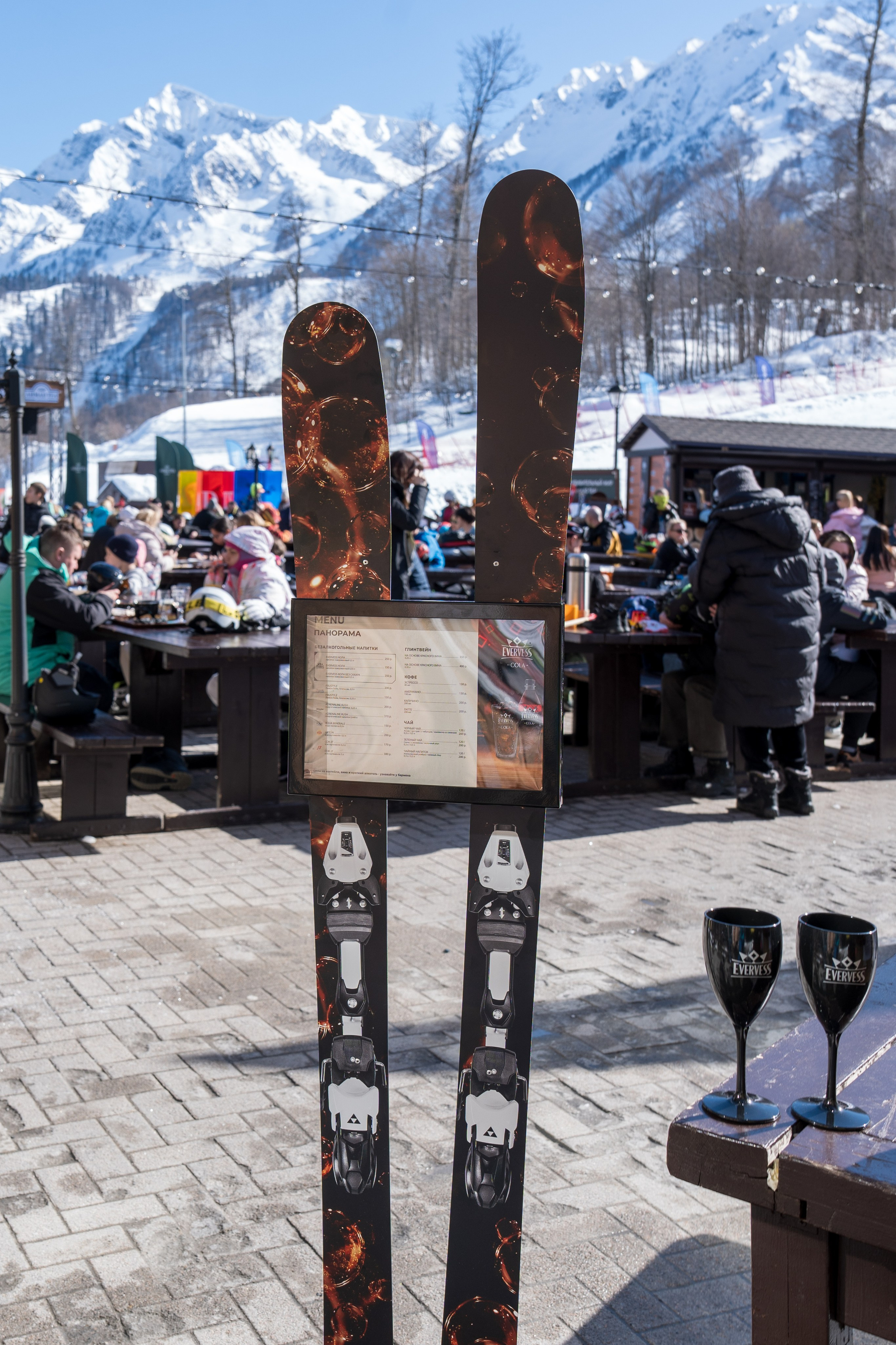 Компания «EVERVESS»: отчет с точек продаж на курортах Красной Поляны. Репортажный фотограф в Красной Поляне и Сочи Павлюченко Екатерина