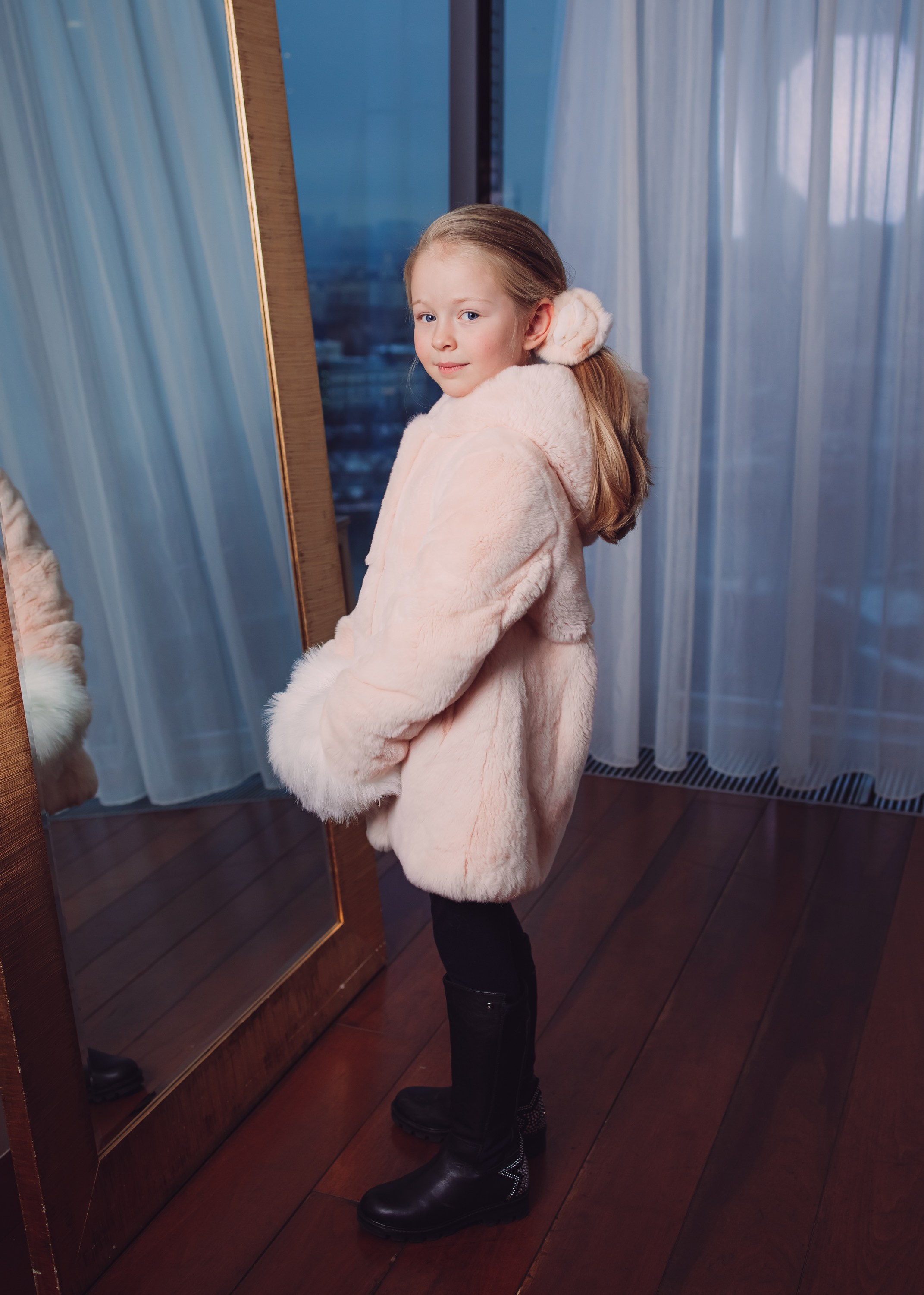 Новогодняя съемка в студии Алеси Марии. Агенство фотографов под любой запрос. Москва