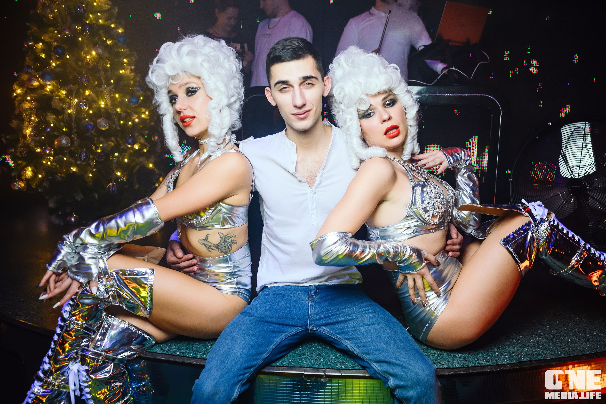 Фоторепортаж репортаж из Планеты. One Media Life: фоторепортажи, фотоотчеты с мероприятий и заведений