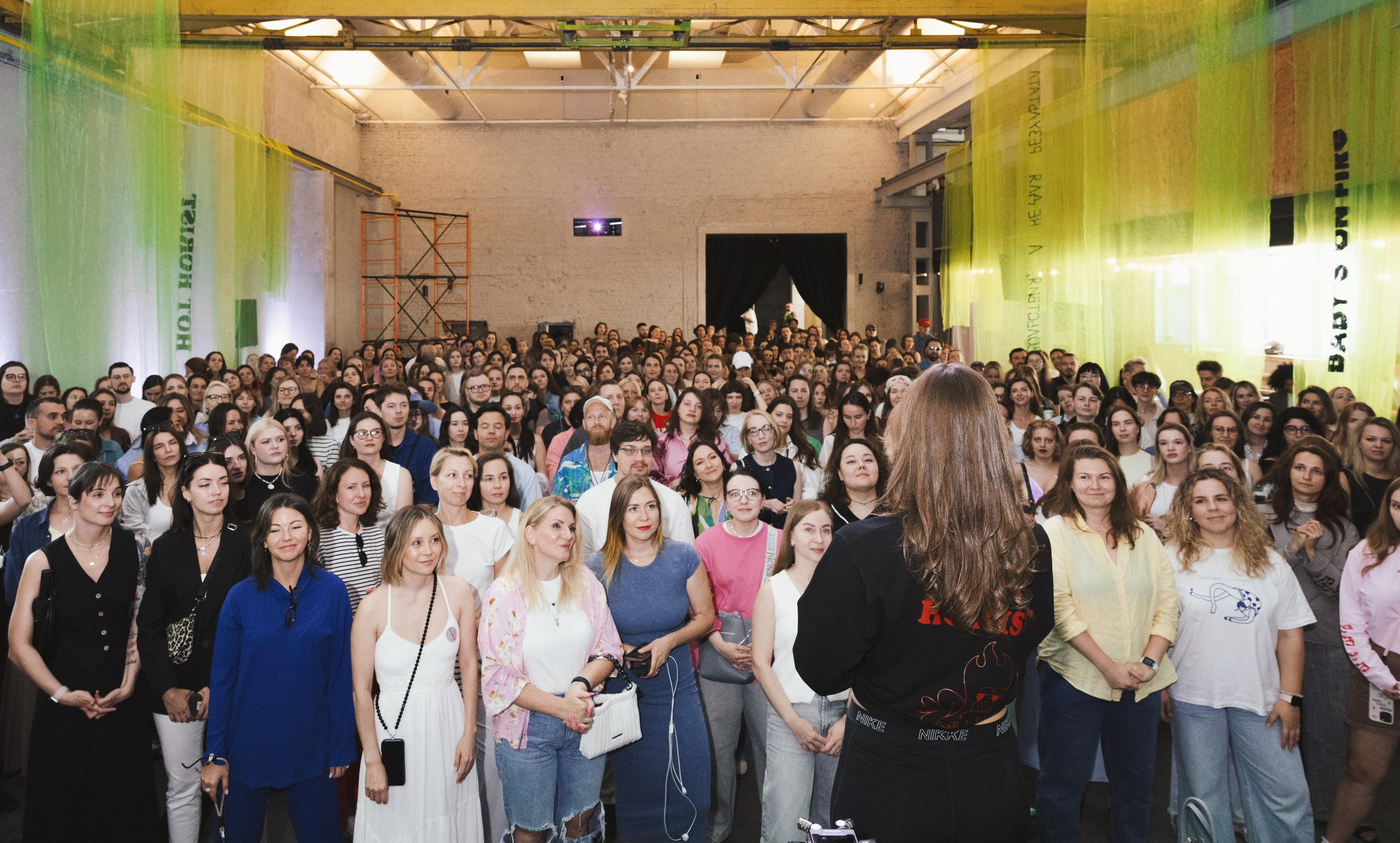 Hot Horist. Portrait and event photographer in Moscow