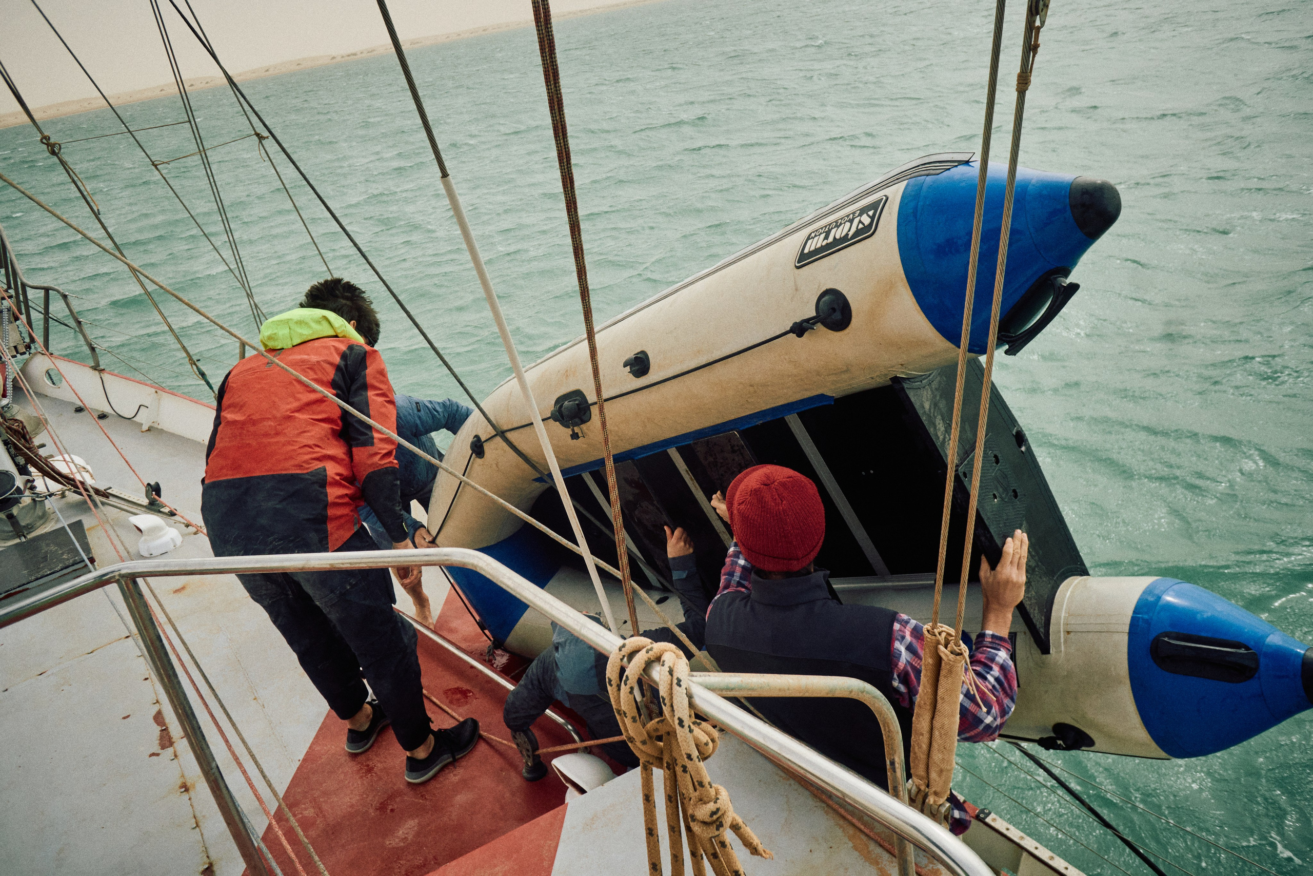 Morocco-Gambia. See the moment and catche. commercial and reportage