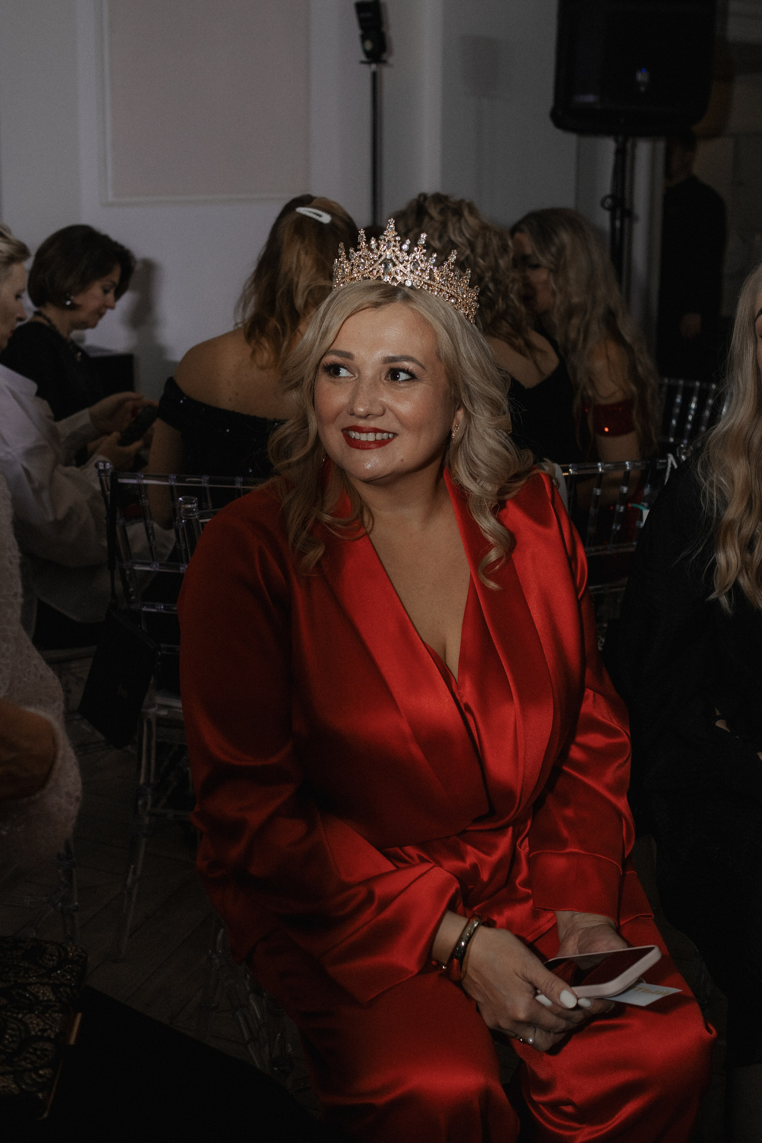 Бал-нетворкинг «Ход Королевы» от сообщества «Код Публичности» (декабрь 2025, Калининград). Женский и семейный фотограф в Калининграде Надежда Подлипинская