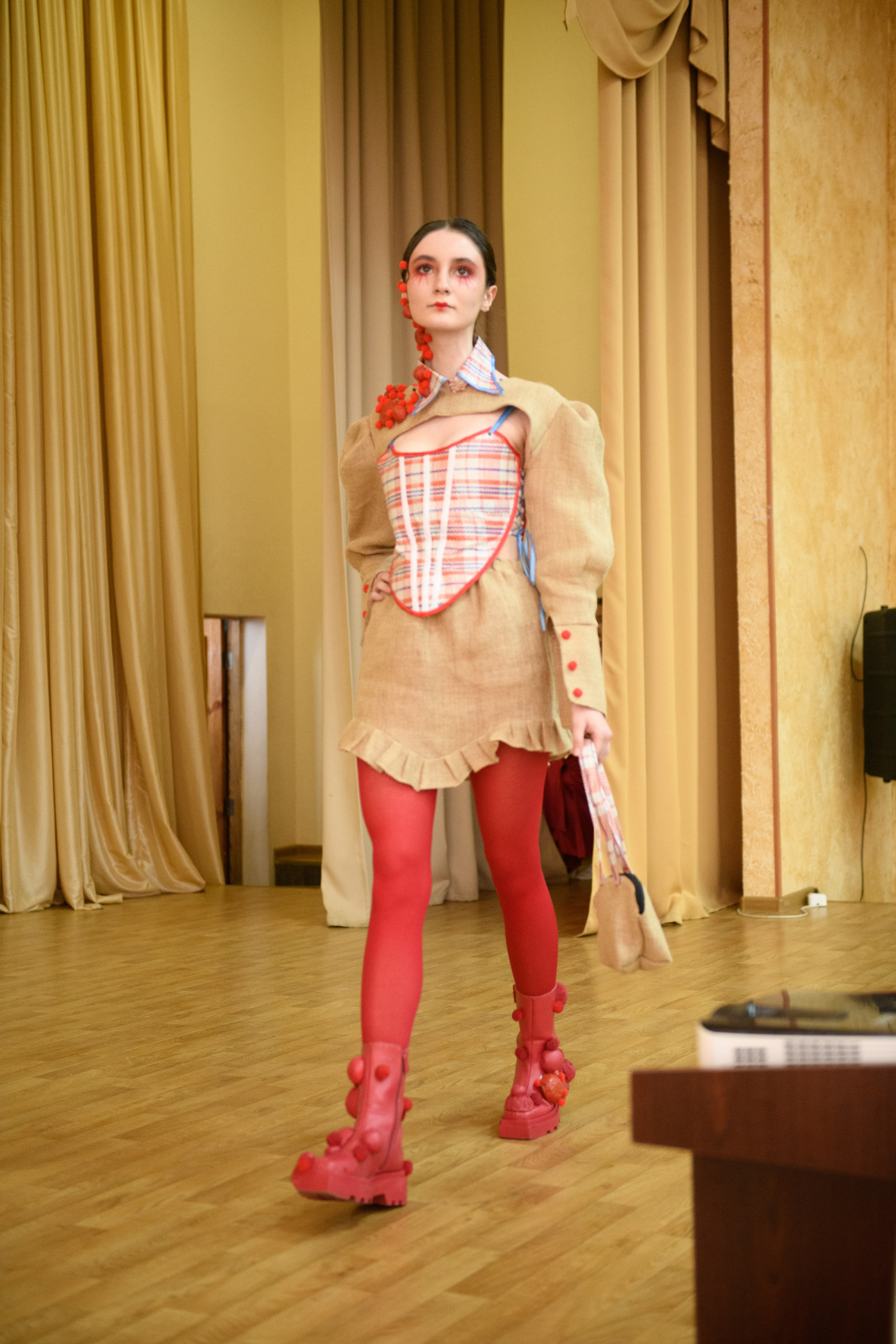 Фотосъемка конкурса молодых дизайнеров. Организация и проведение фотосъемок в Санкт-Петербурге. Фотограф Смирягин Илья