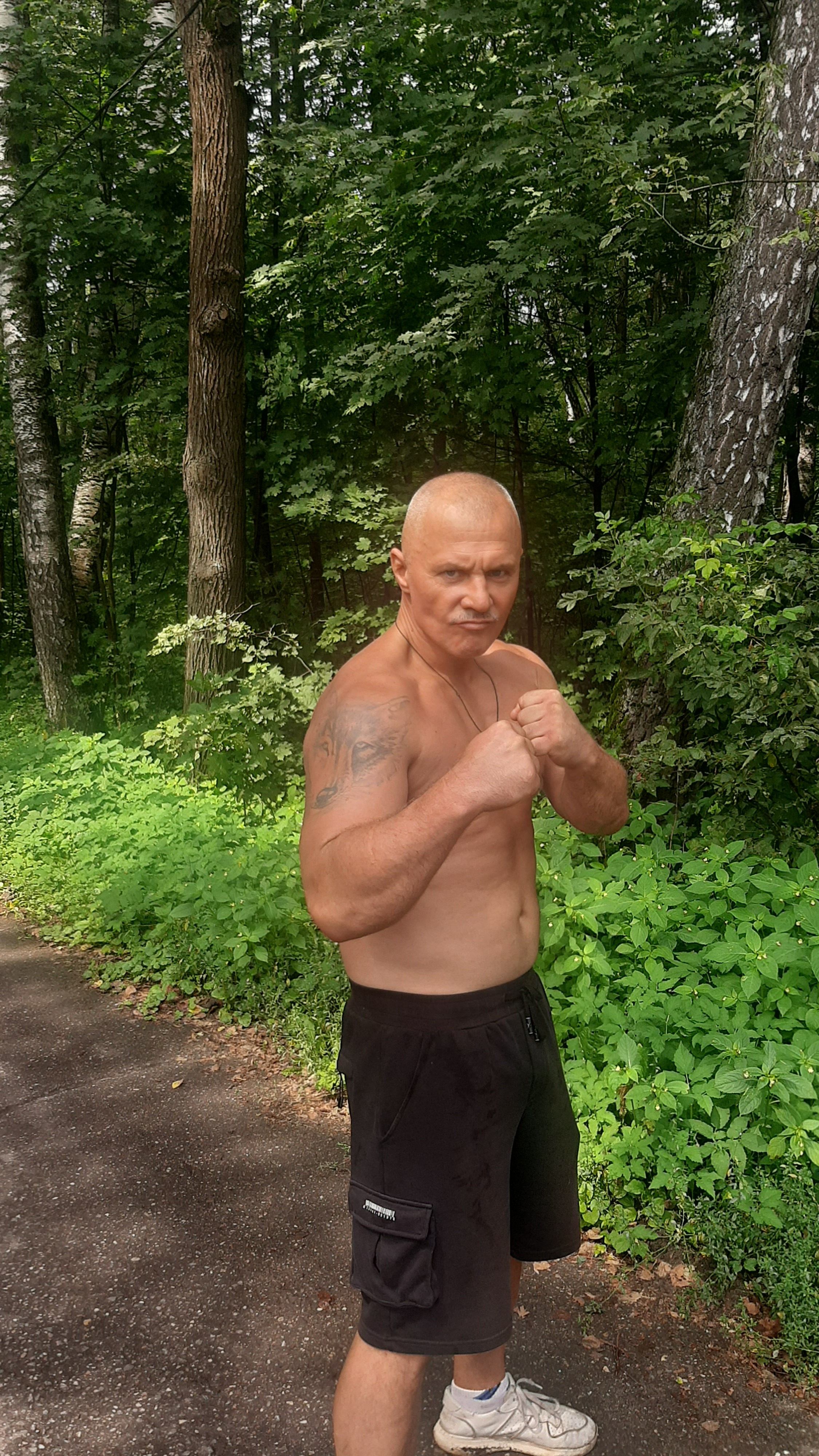 Эмоции снепы. Денис Волк актёр / модель