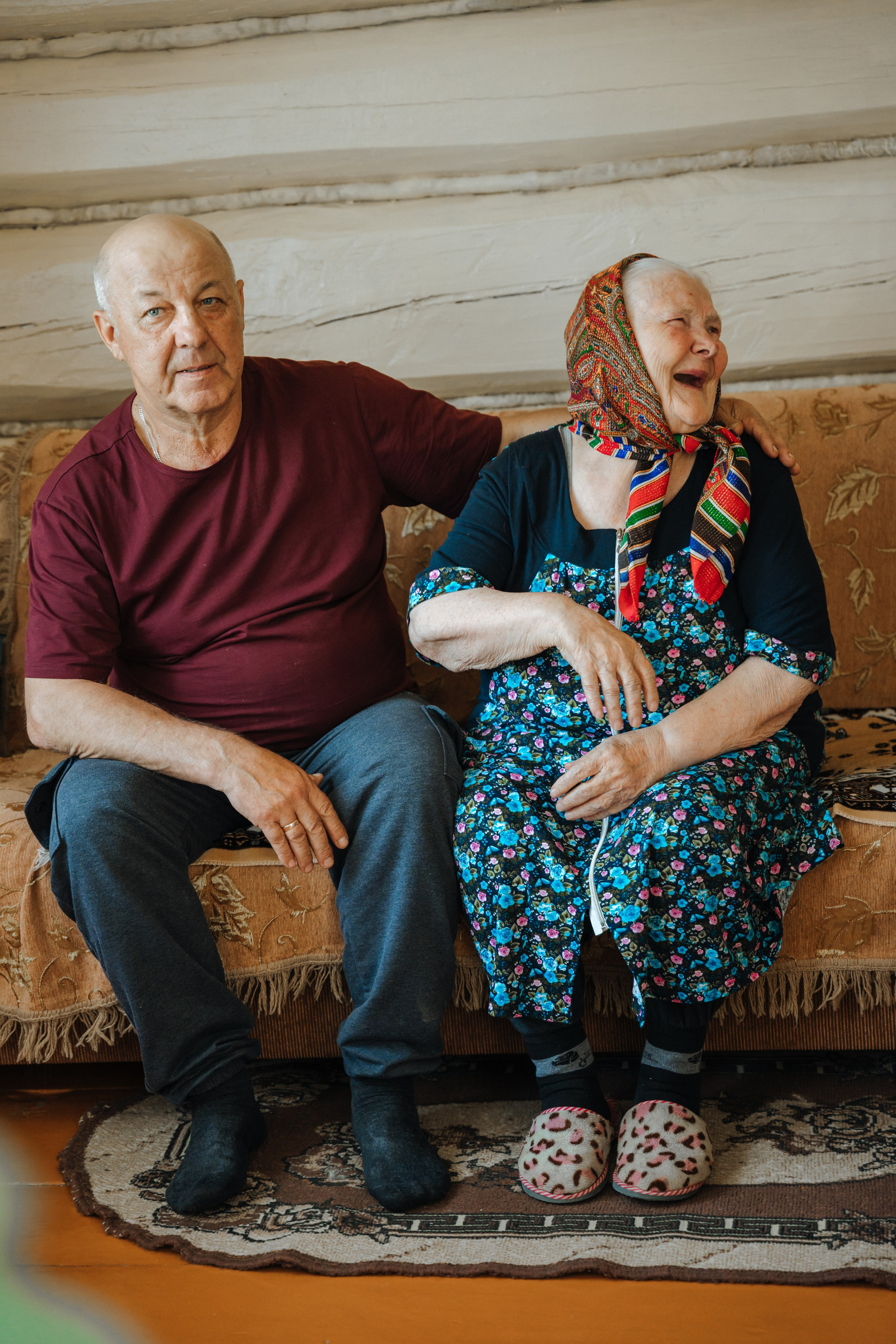 Связь поколений. А у дедушки с бабушкой юбилей