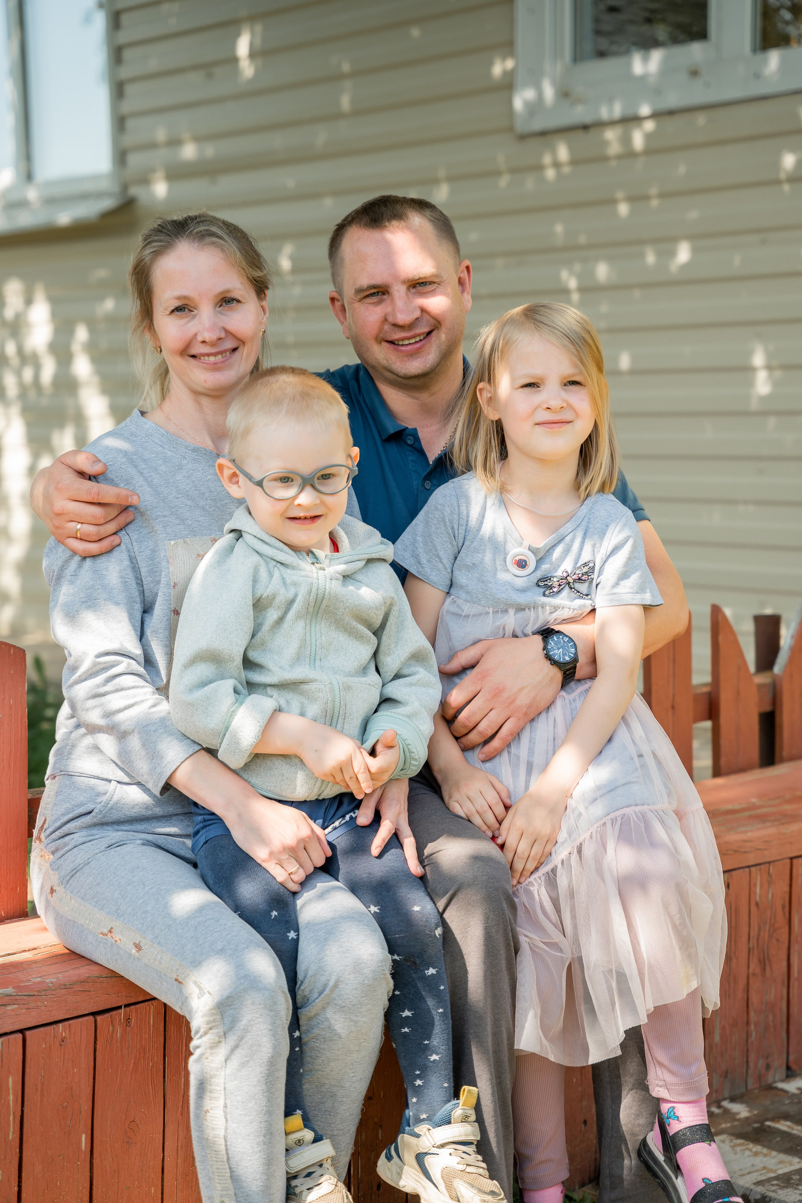 Связь поколений. А у дедушки с бабушкой юбилей