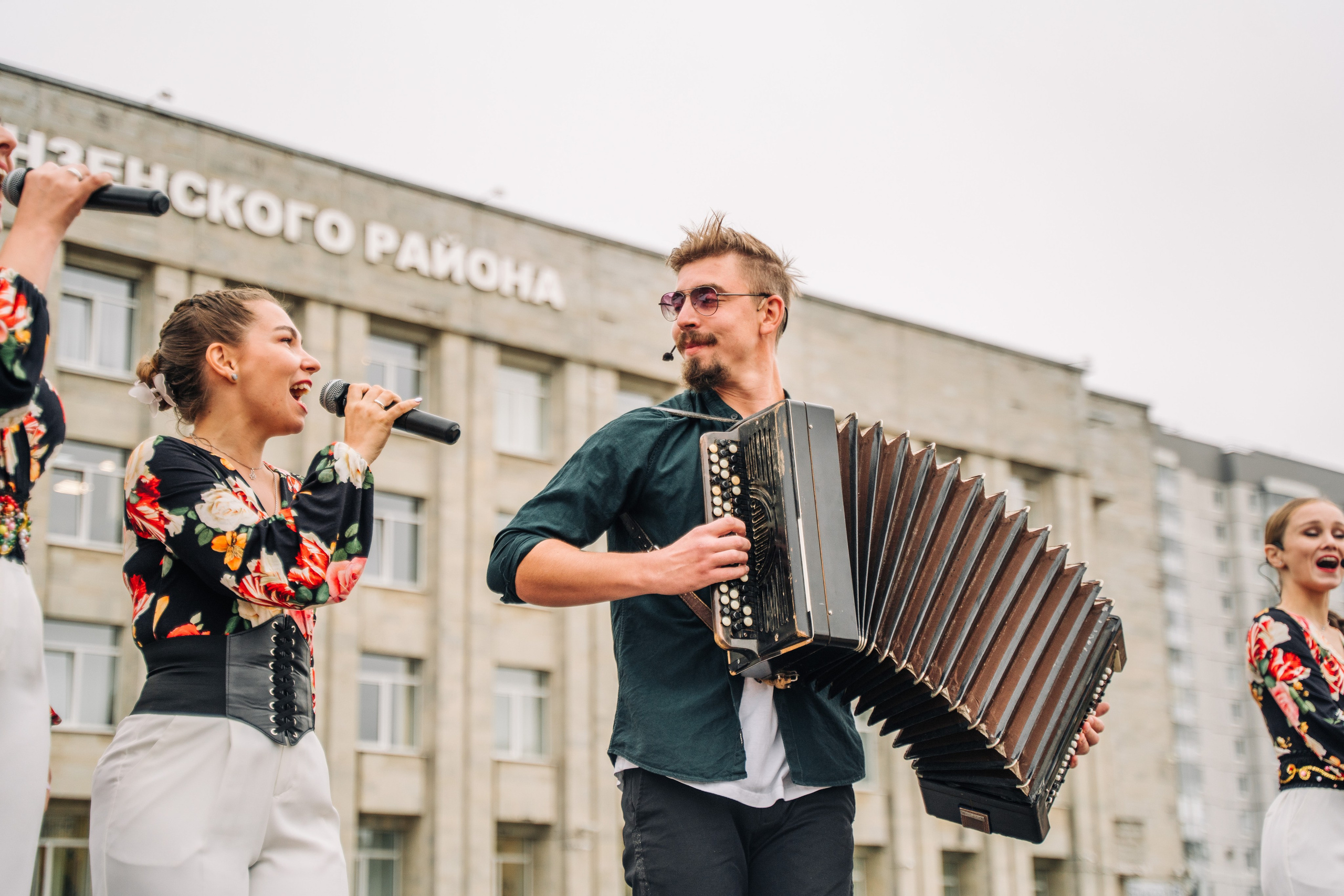 День флага 2024. ДМИТРИЙ ХОРУНЖИЙ — репортажный фотограф, видеограф СПБ