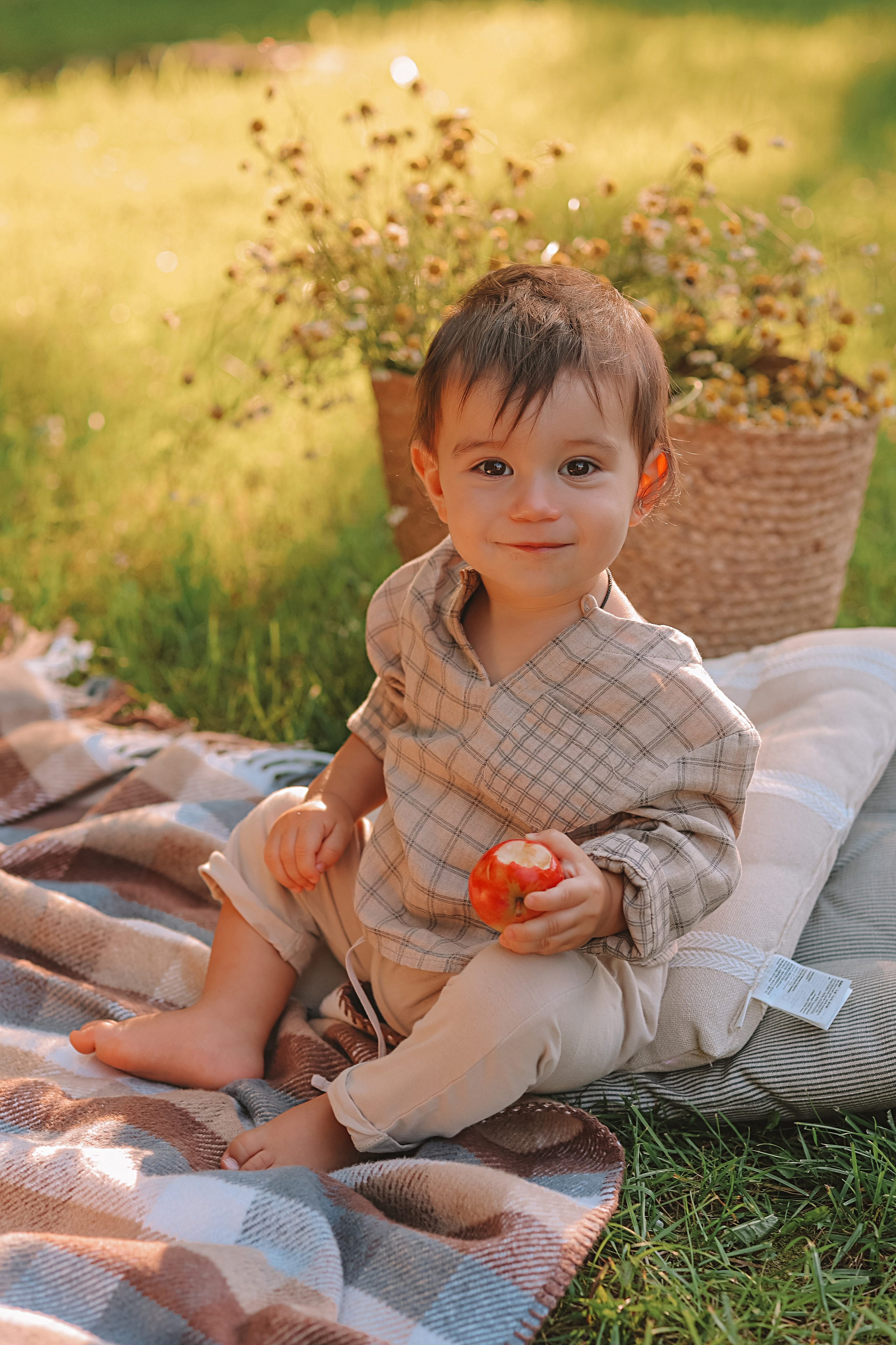 Стирка у дома. Семейный фотограф Тюмень, фотограф на роды Салмина Мария