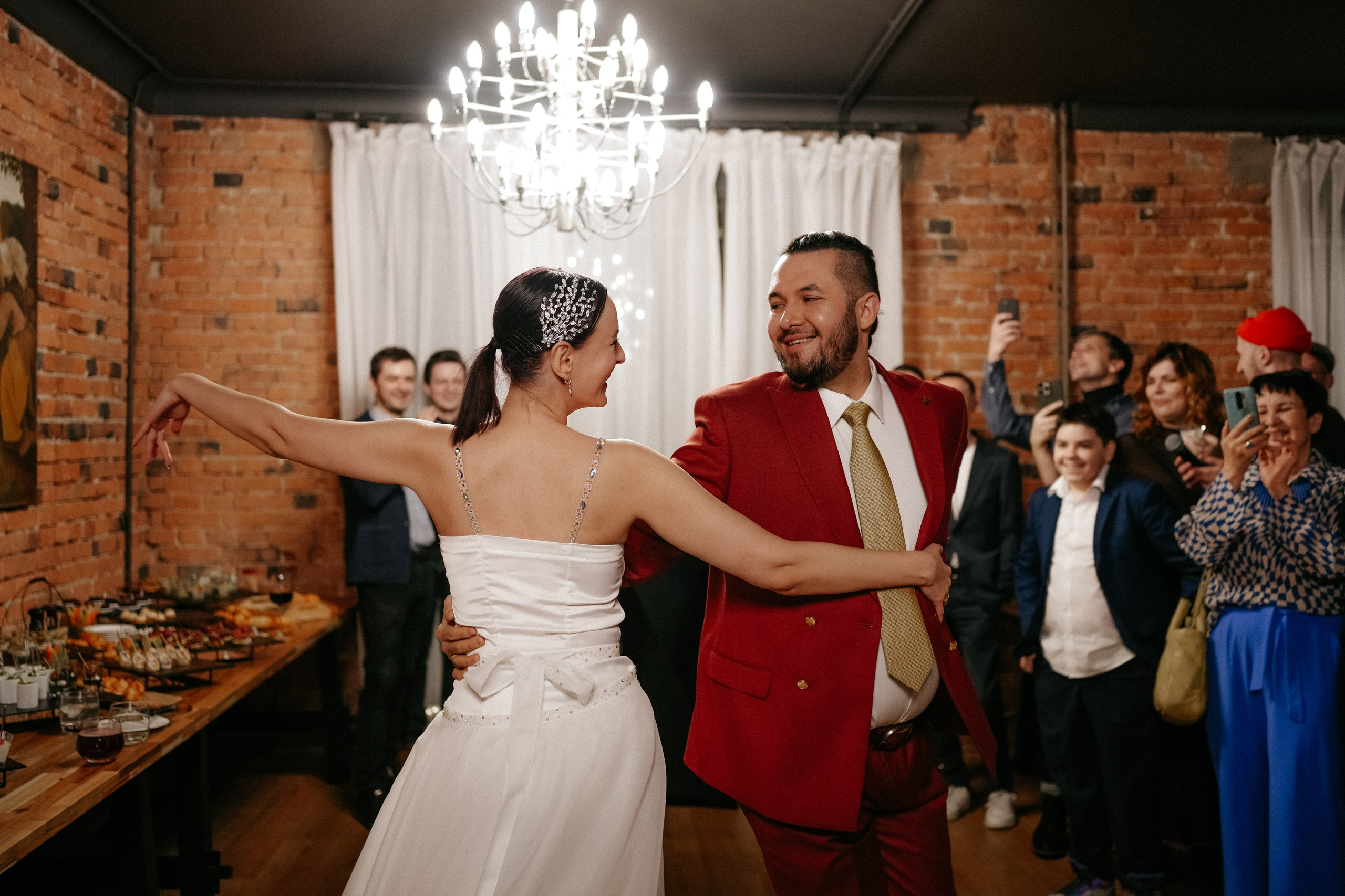 Ирина и Денис, Екатеринбург, репортаж. Фотограф Перевозкина Анна