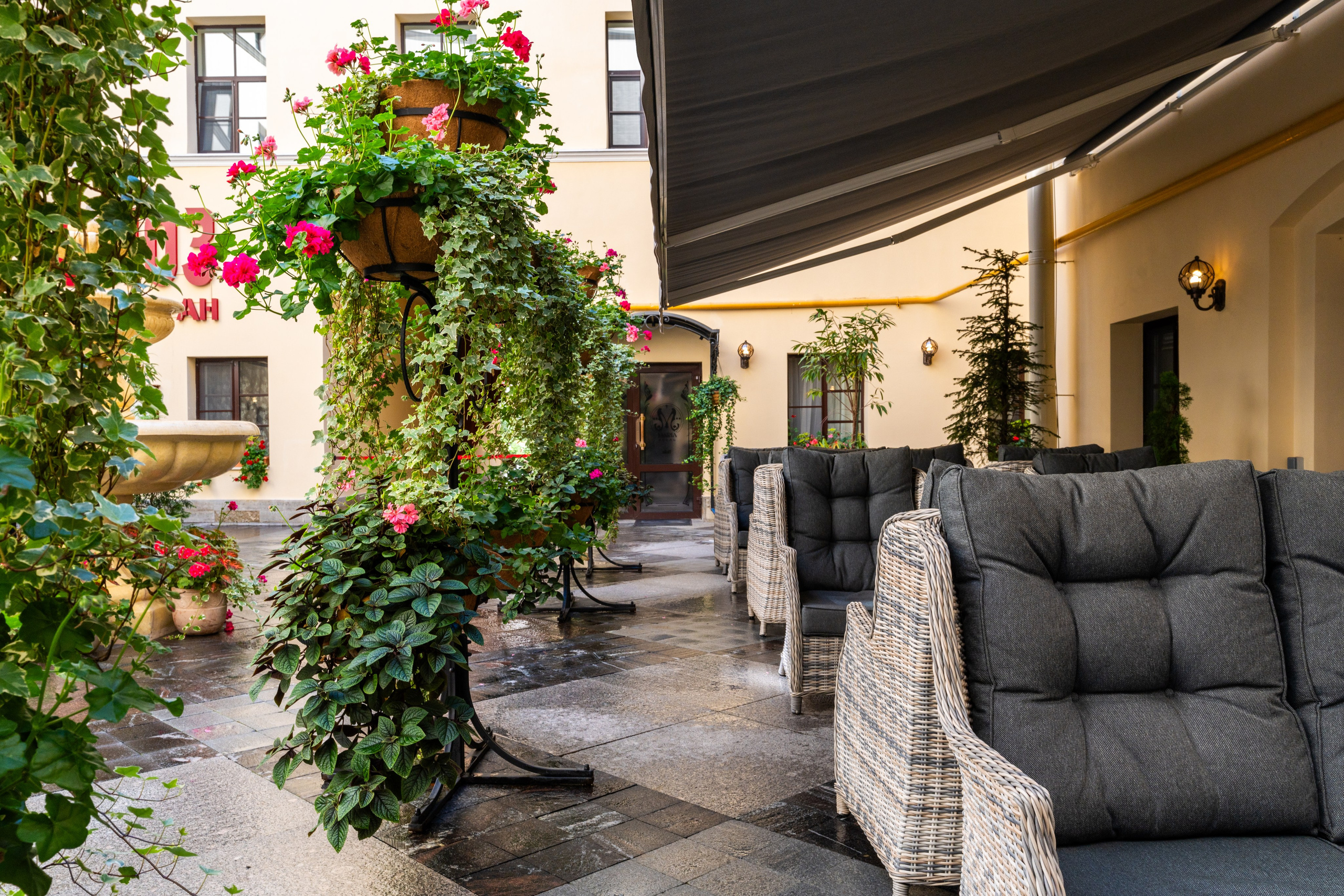 Интерьерная съёмка отеля «Мария» в Санкт-Петербурге