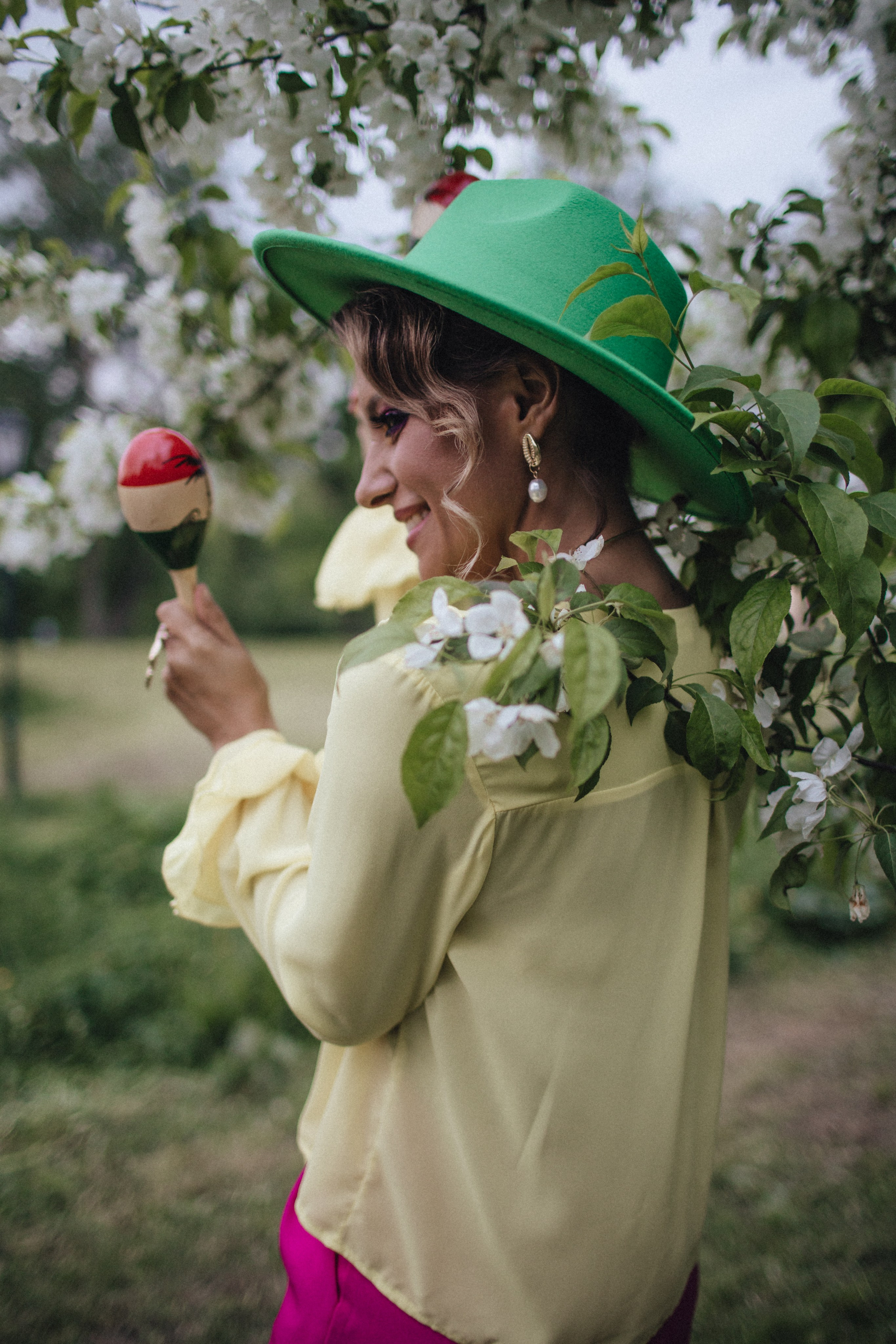 Фотосъемки в цветущих садах. Свадебный и семейный фотограф Спб Бошман Ирина