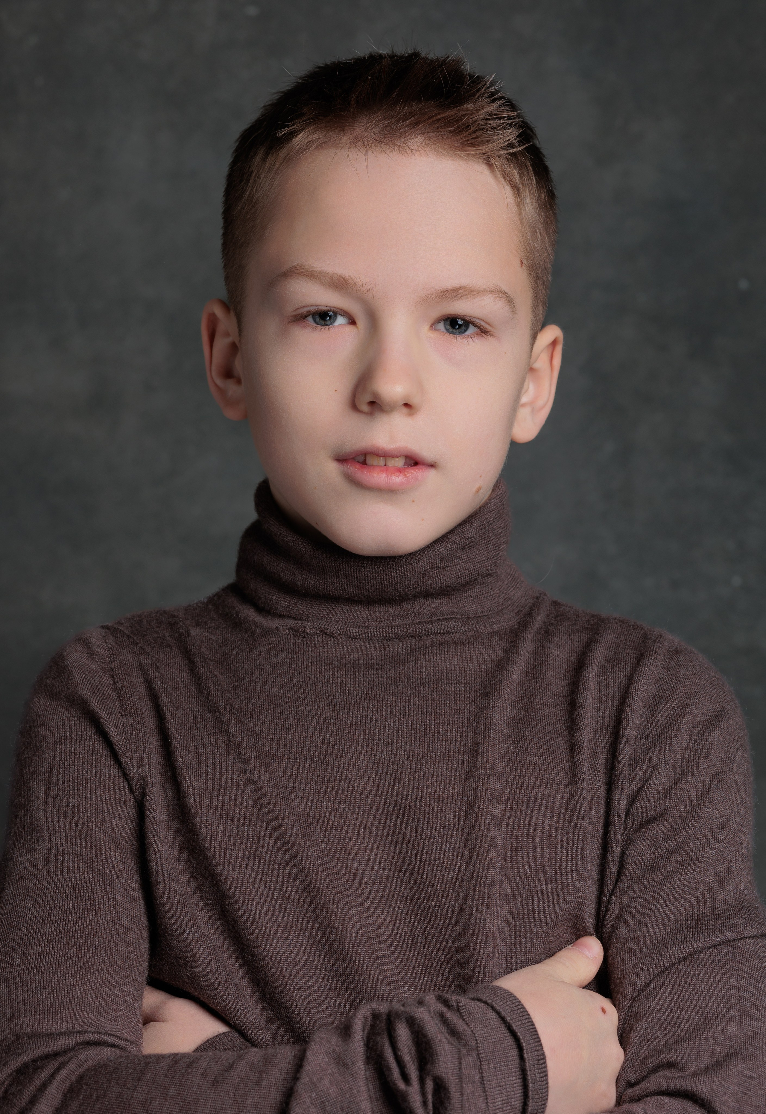 ЛЕВ. Я фотограф из Москвы к Вашим услугам