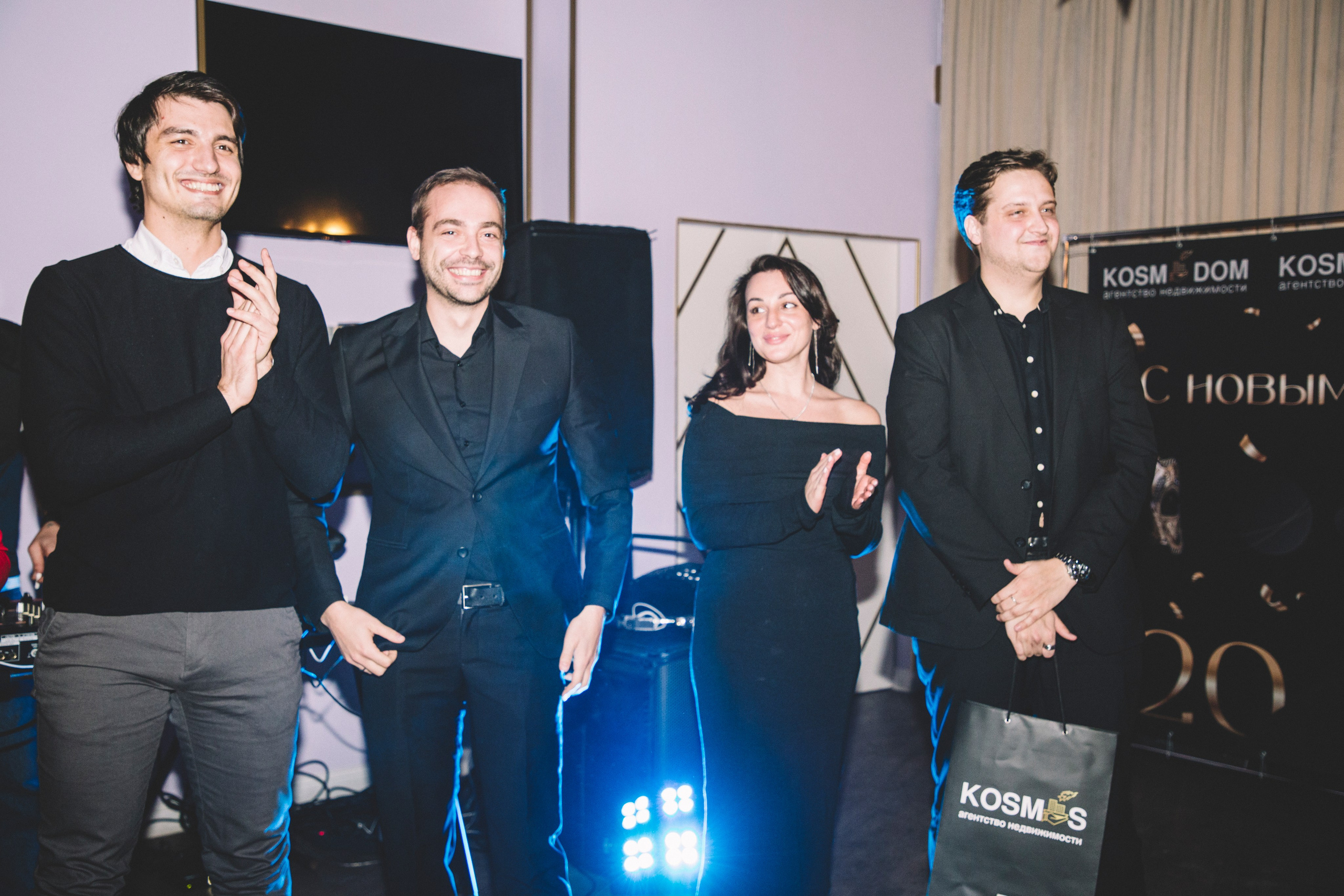 KOSMODOM. Портретный и свадебный фотограф Даня Похватова