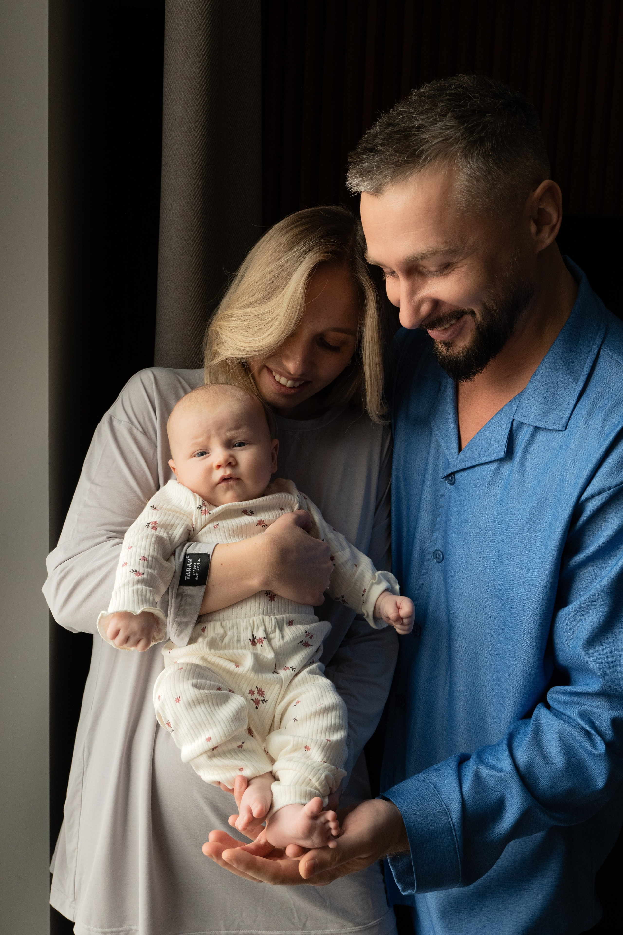 Семейная фотосессия (Ае 2 месяца). Фотограф видеограф Ольга Василевская