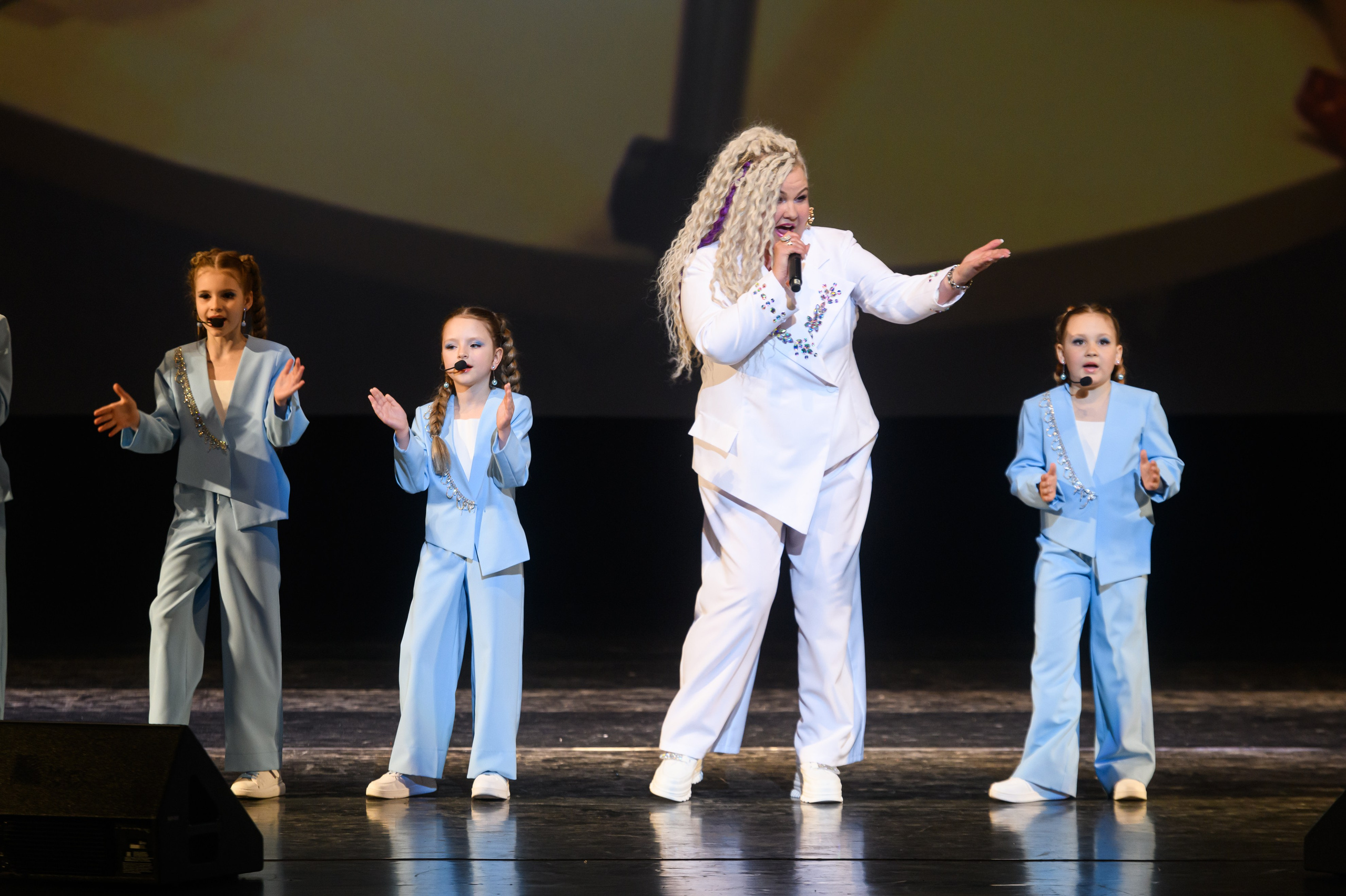 23 апреля, часть 2, БКЗ Октябрьский, г. Санкт-Петербург. Золотое яблочко