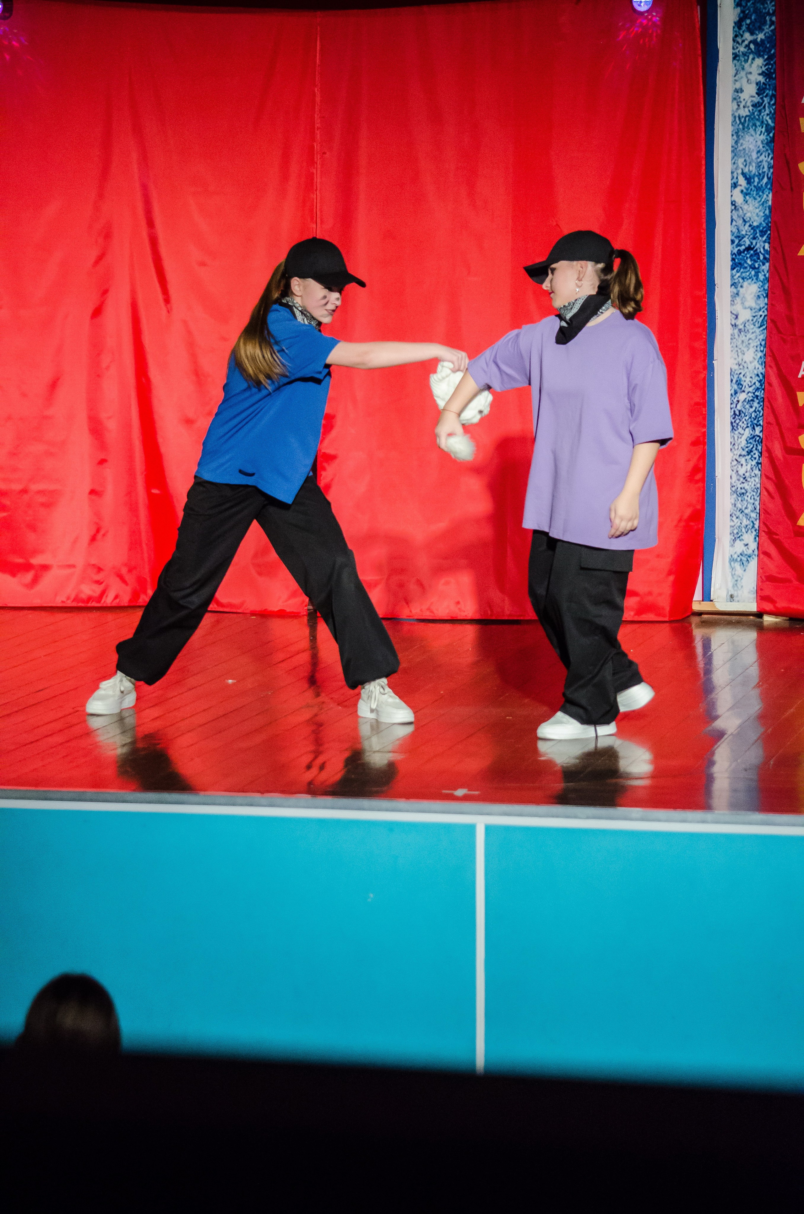 14 декабря, г. Омск. Золотое яблочко