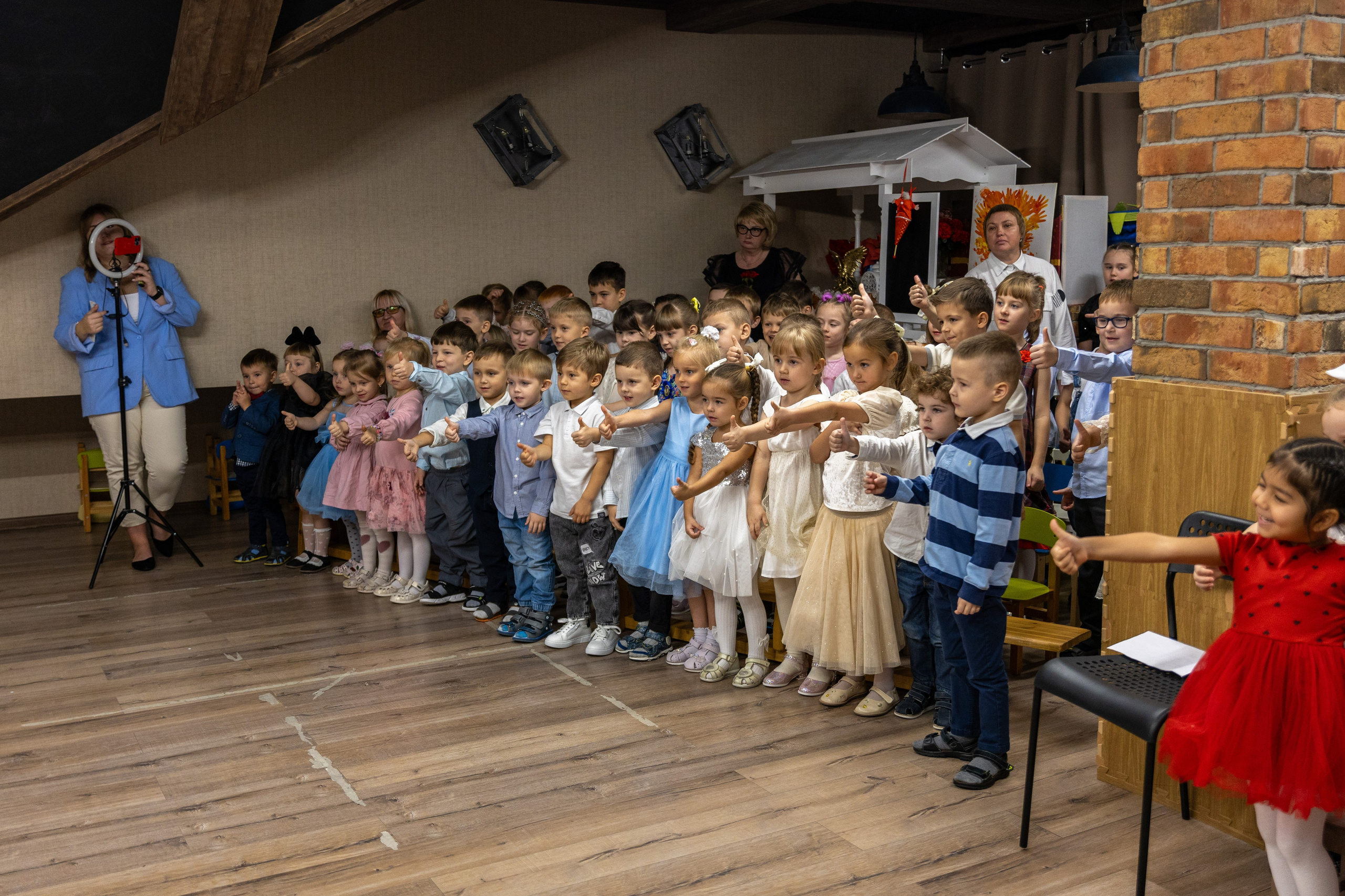 ДС «Гнездышко» и СОШ «Знайка», 8 лет. Сайт фотографа Ирины Аникановой