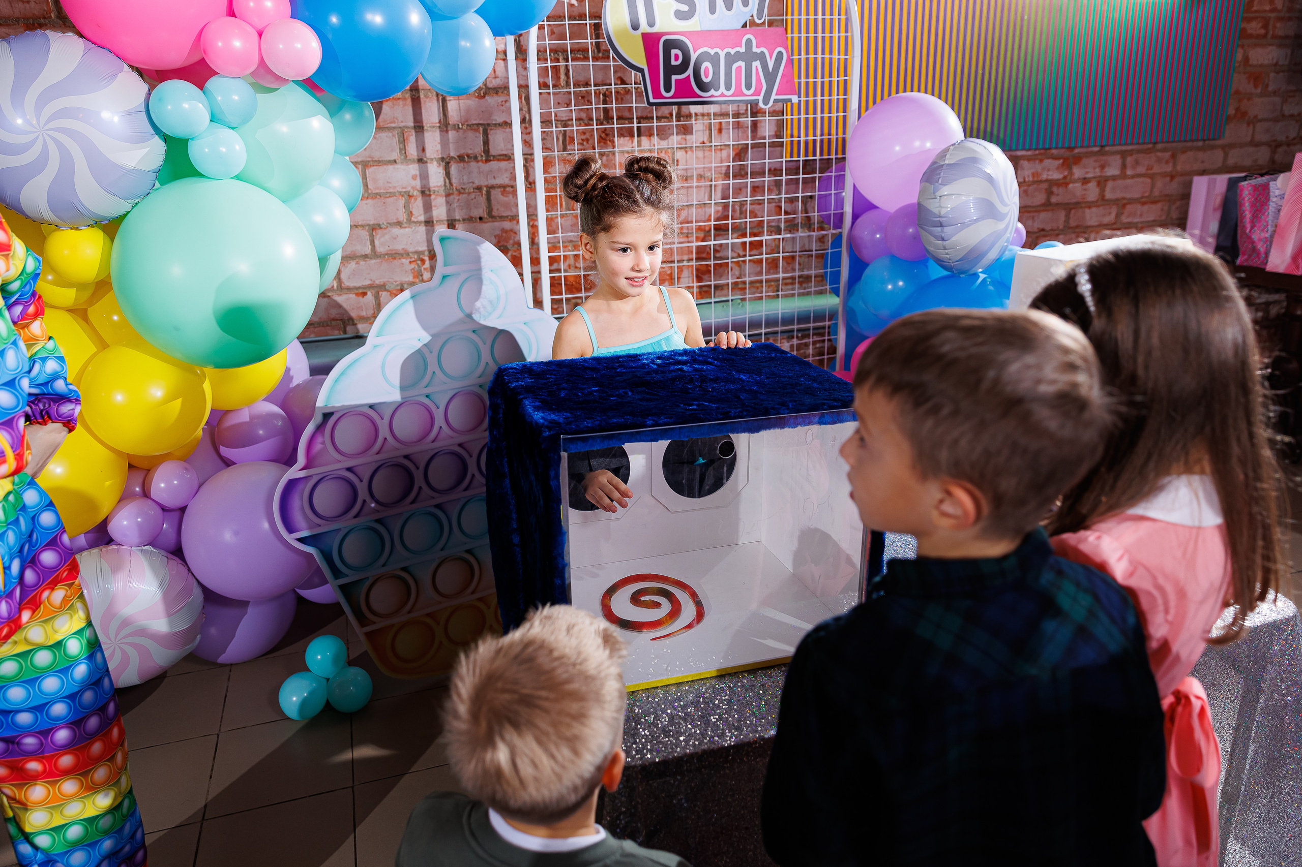 День рождения Насти «Pop-it». Семейный и детский фотограф Комина Елена, Власиха, Одинцово