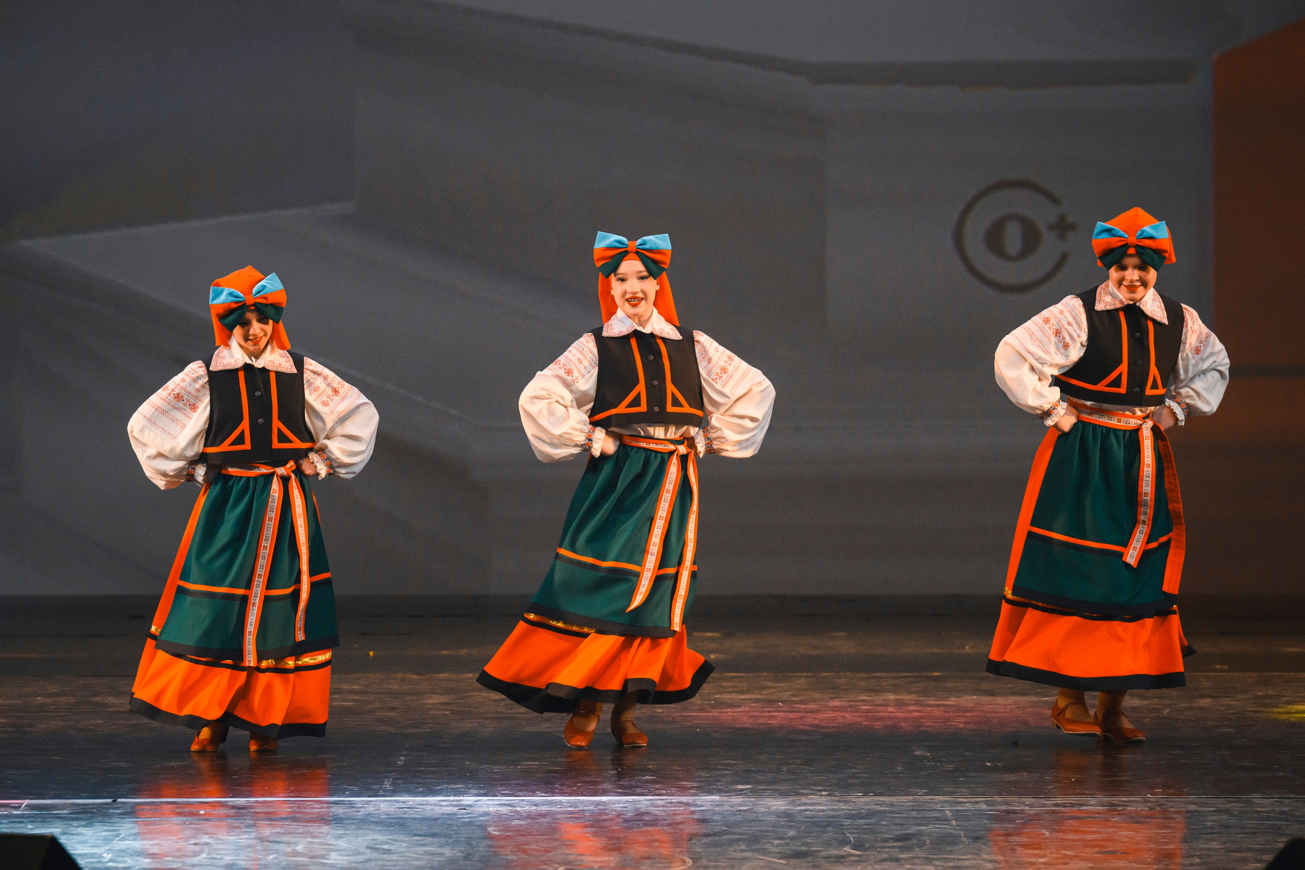 23 апреля, часть 1, БКЗ Октябрьский, г. Санкт-Петербург. Золотое яблочко