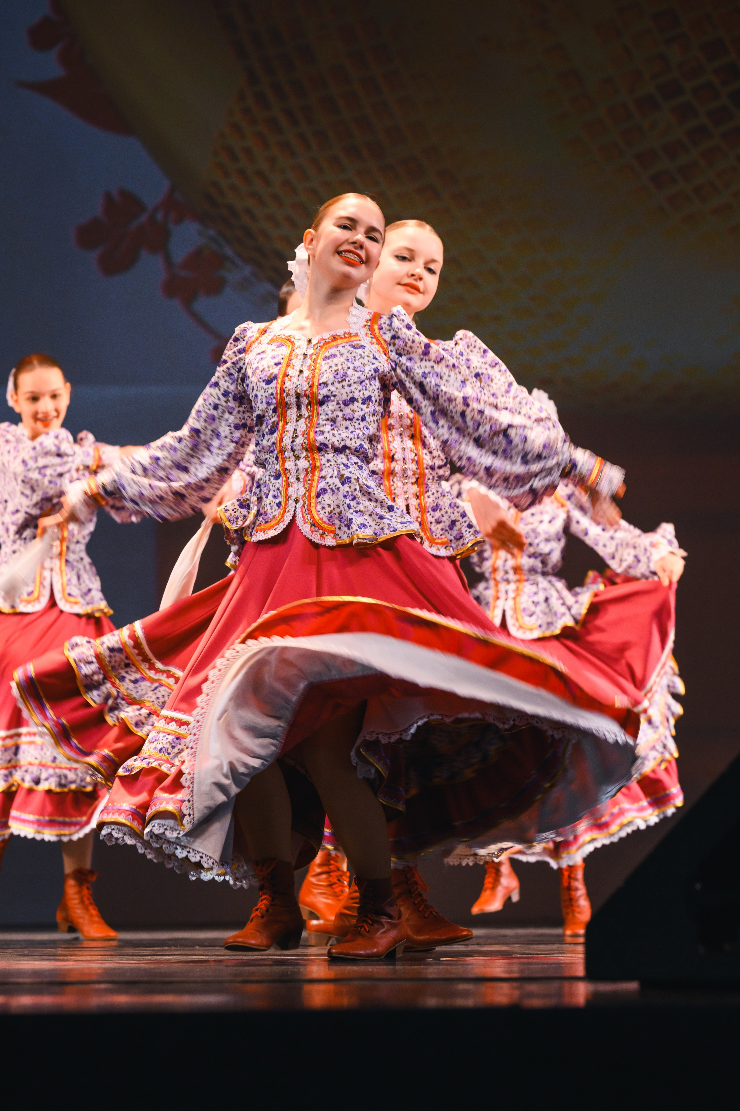 23 апреля, часть 1, БКЗ Октябрьский, г. Санкт-Петербург. Золотое яблочко