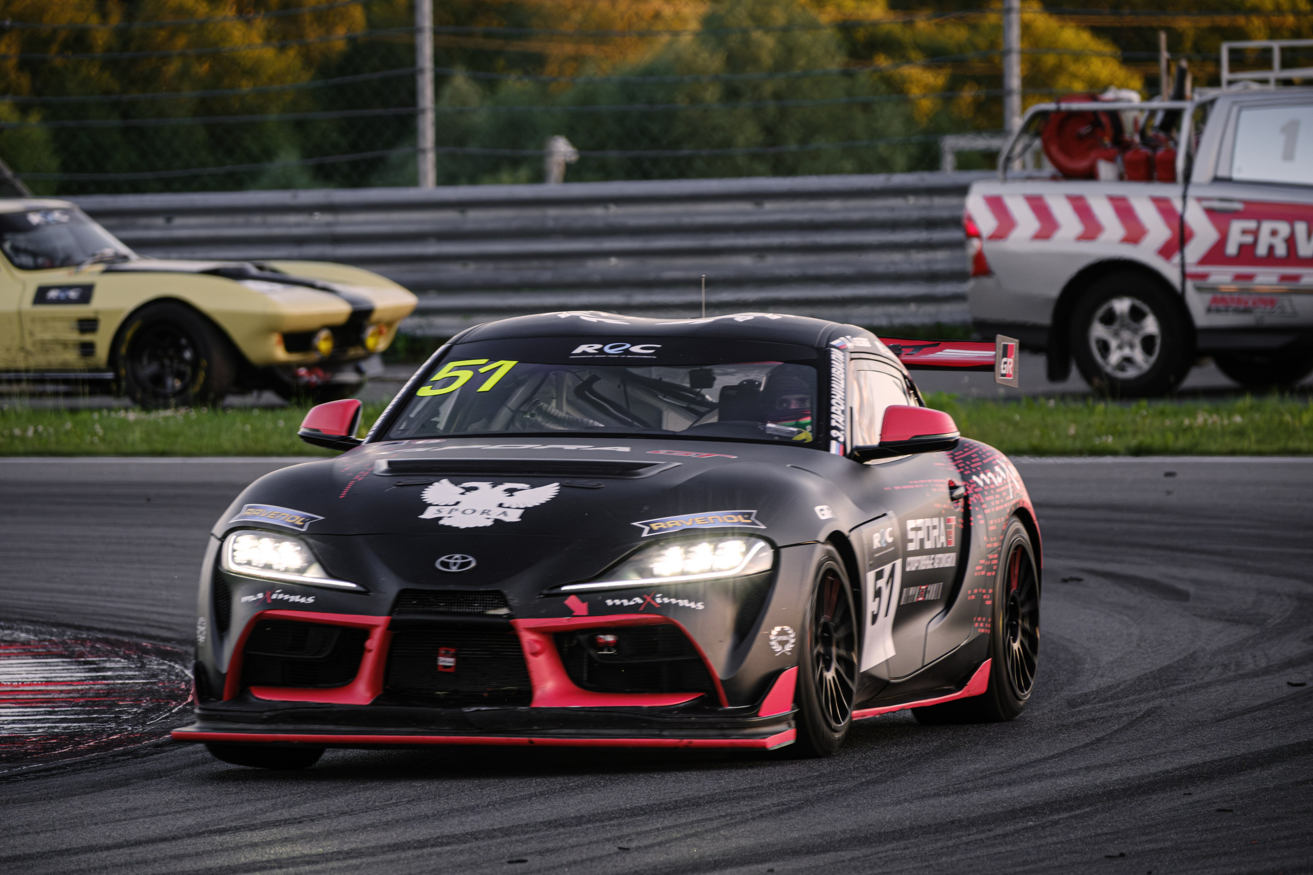 Российская серия гонок на выносливость. Авто и мотоспорт — фотограф Антон Медведев iCoguar