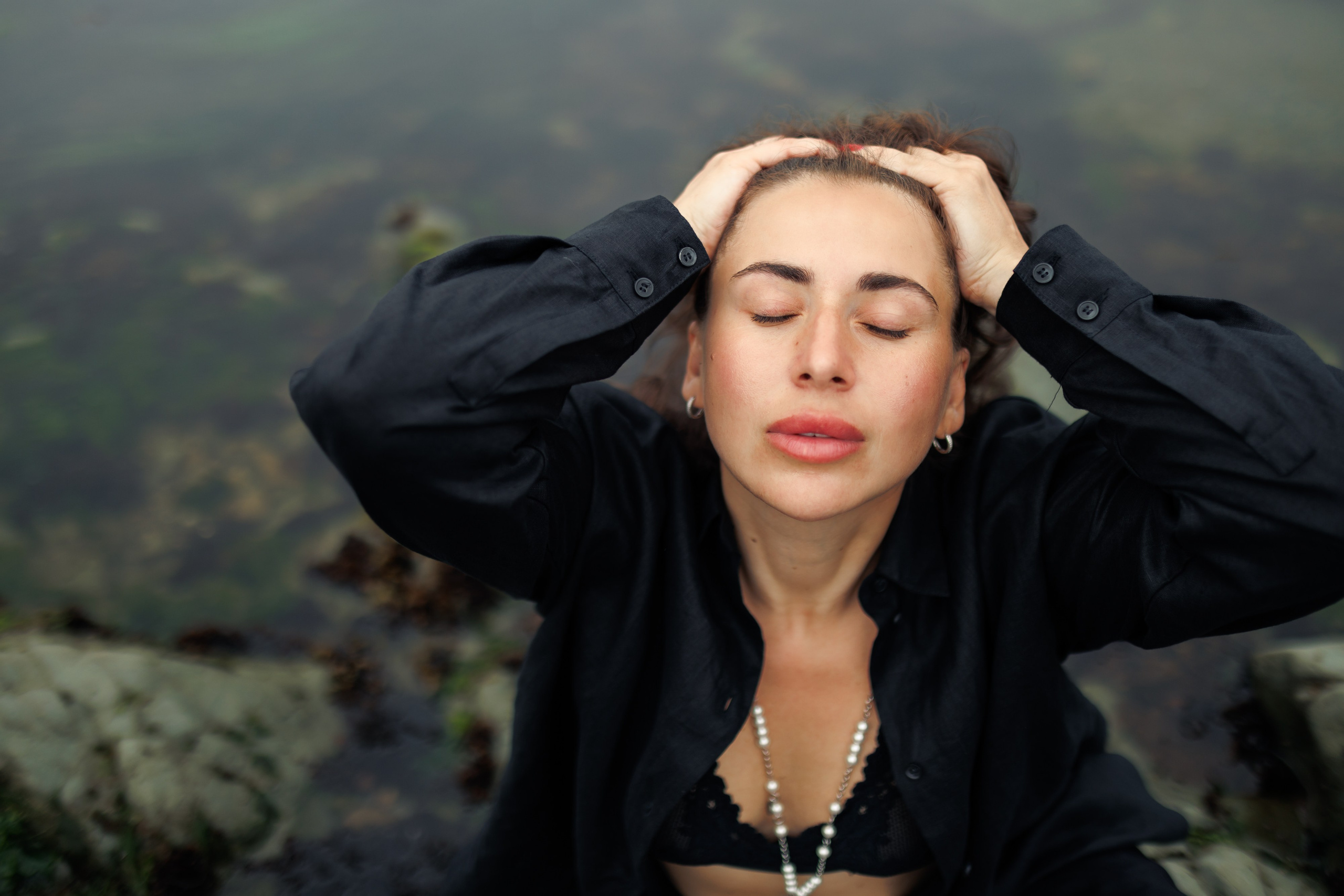 Женская фотосессия на берегу Охотского моря. Сахалин. Фотограф Валерия Горбунова Подольск Бутово Видное Щербинка