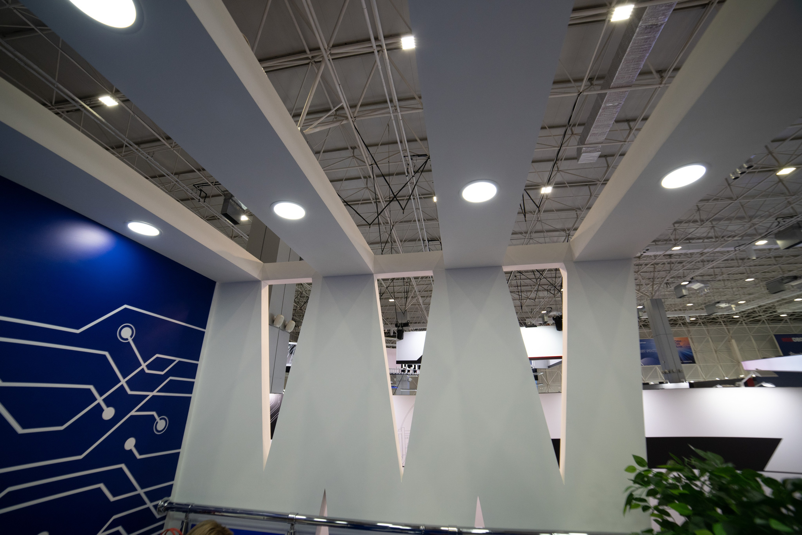 Выставочные стенды. Профессиональный портретный фотограф в Москве Владимир Глаголев