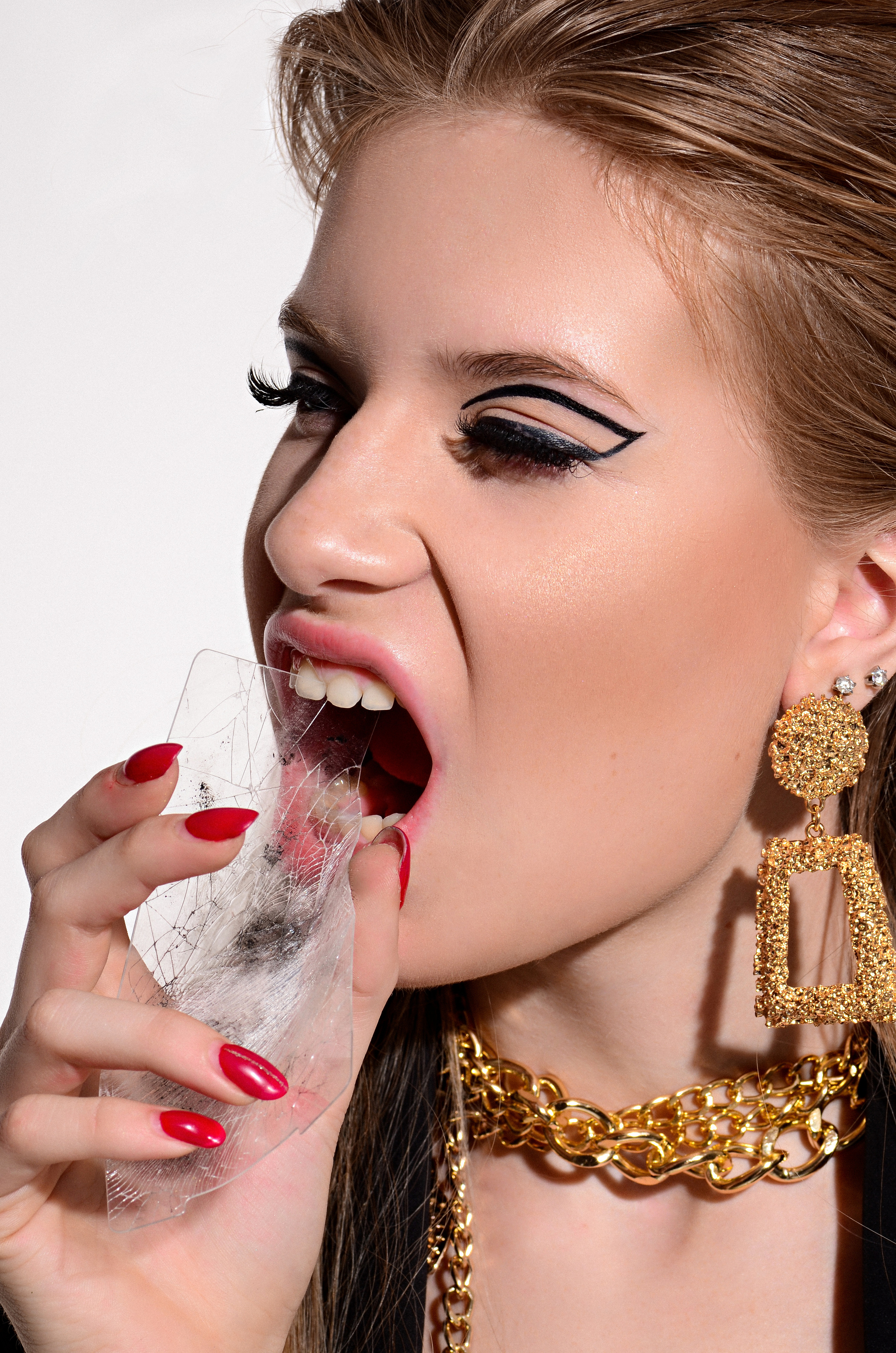 Фотопроект «Человек и телефон». Портретный фотограф в Хабаровске и Санкт-Петербурге Семенова Дарья