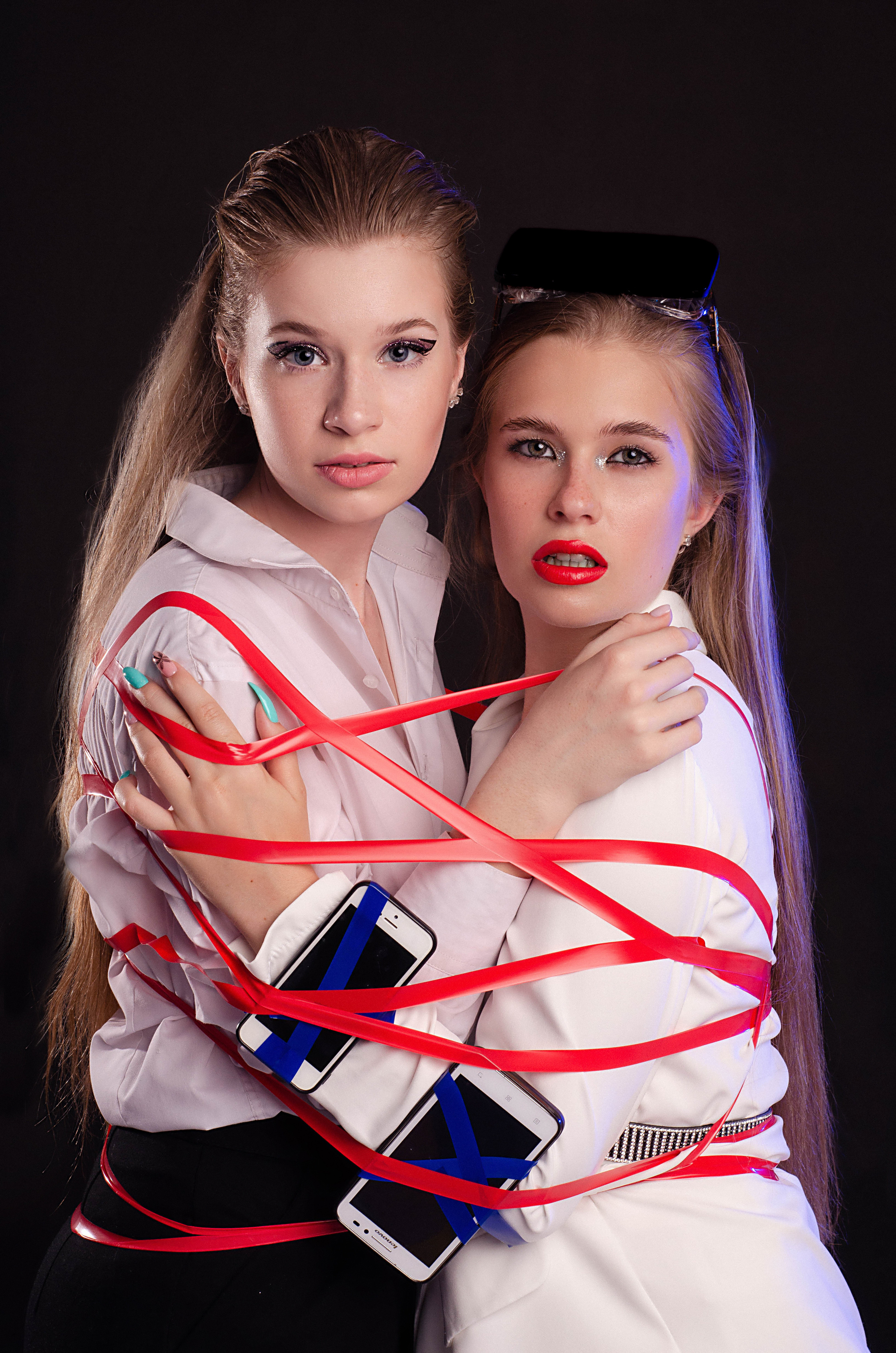 Фотопроект «Человек и телефон». Портретный фотограф в Хабаровске и Санкт-Петербурге Семенова Дарья