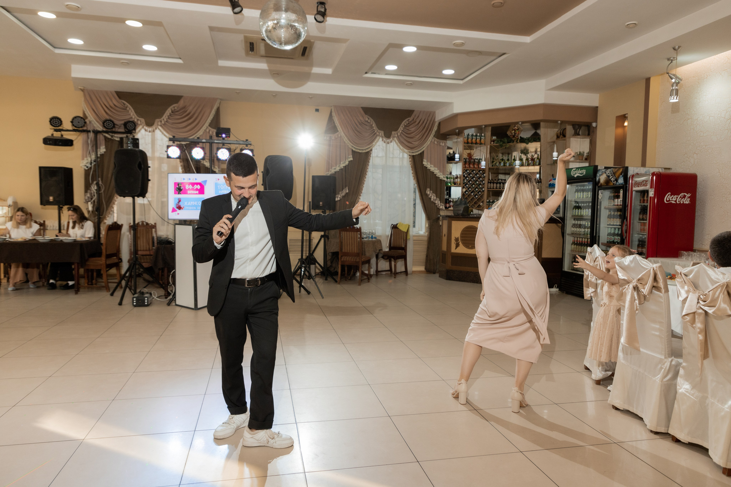 Роман и Александра (банкет). Свадебный фотограф Ангелина Сунгатулина | Саратов | Балаково | Вольск