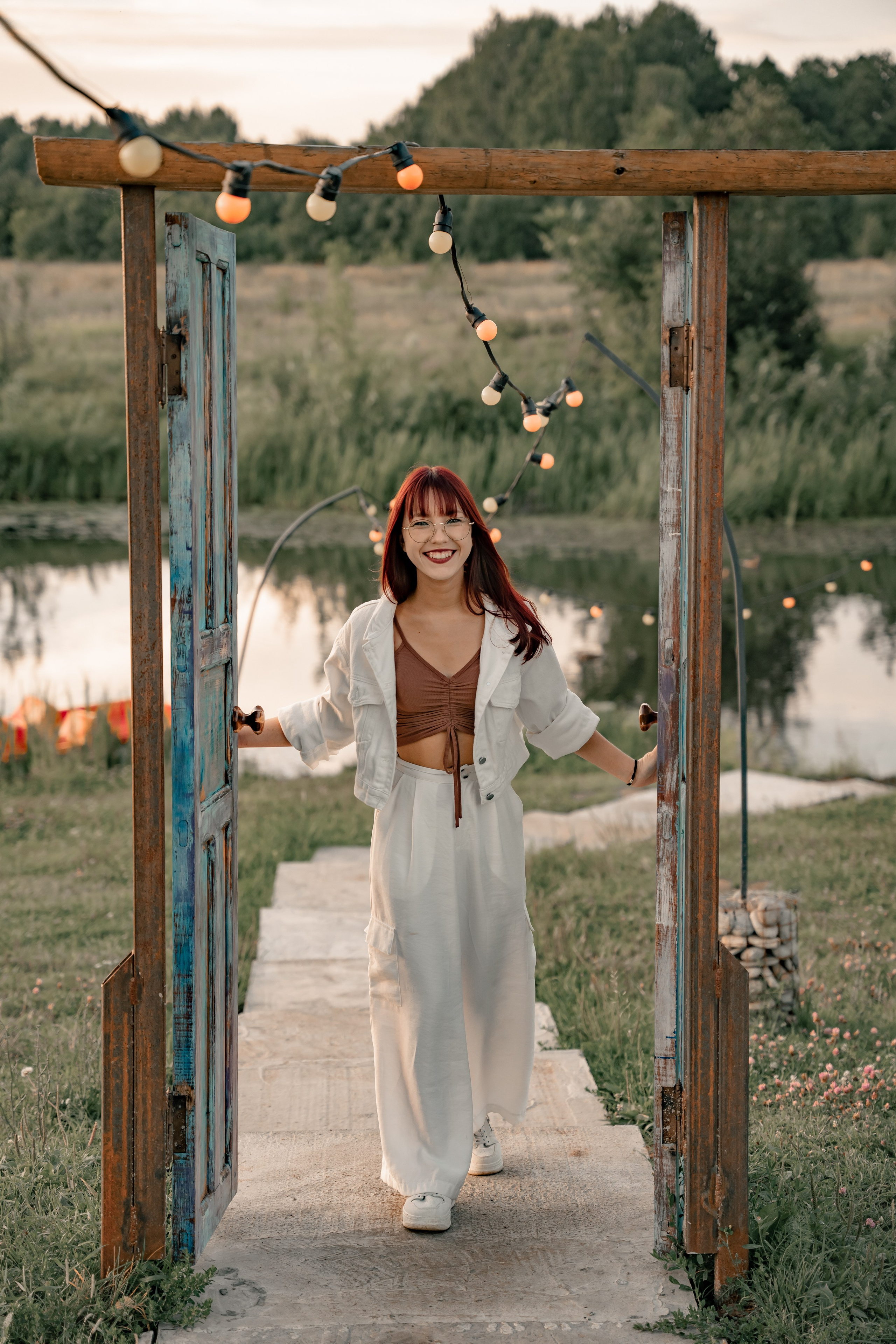 Семья закат улыбки смех