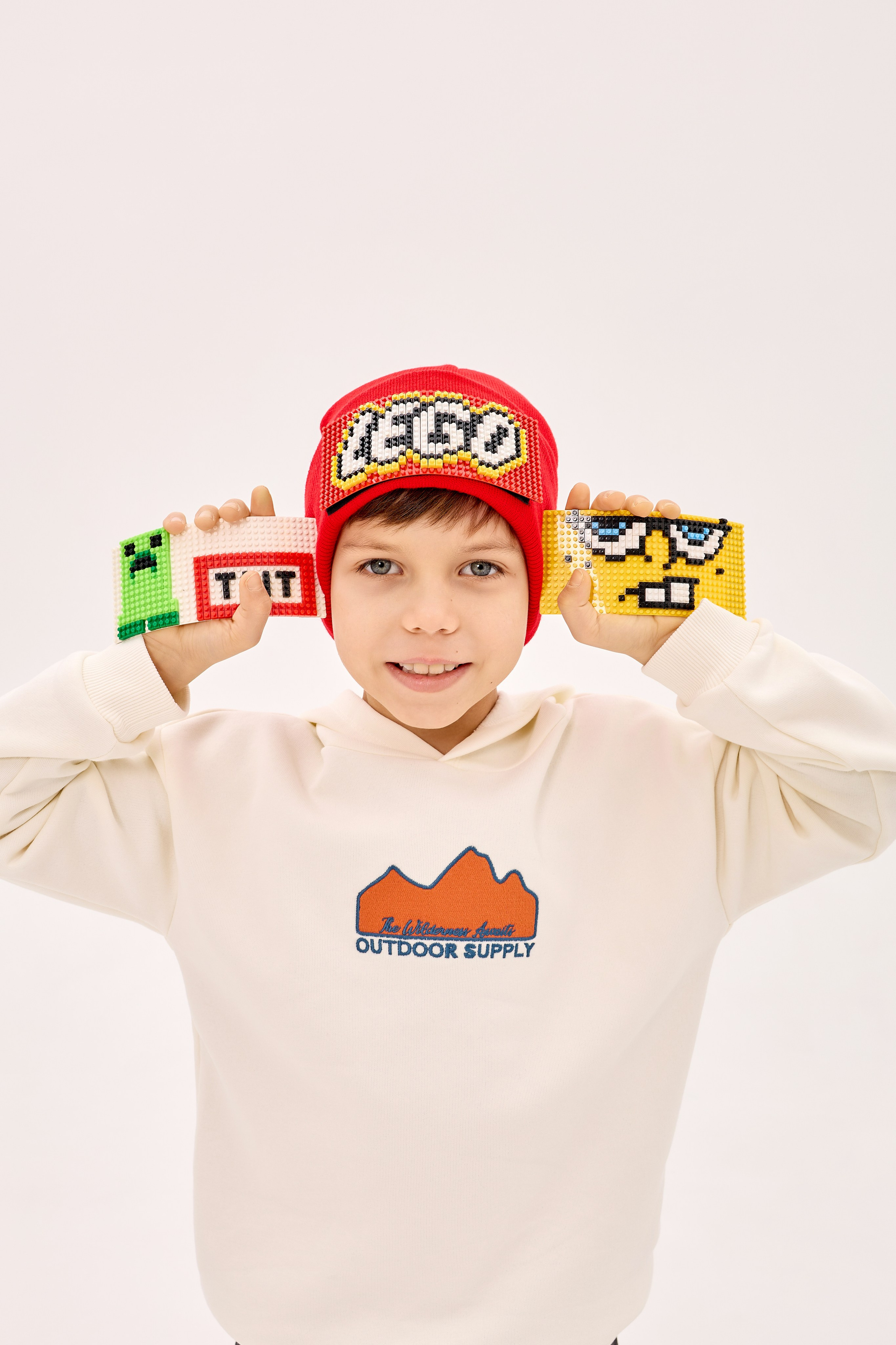 Фотосессия шапок для маркетплейсов. Фотограф Руслан Потапов в Краснодаре