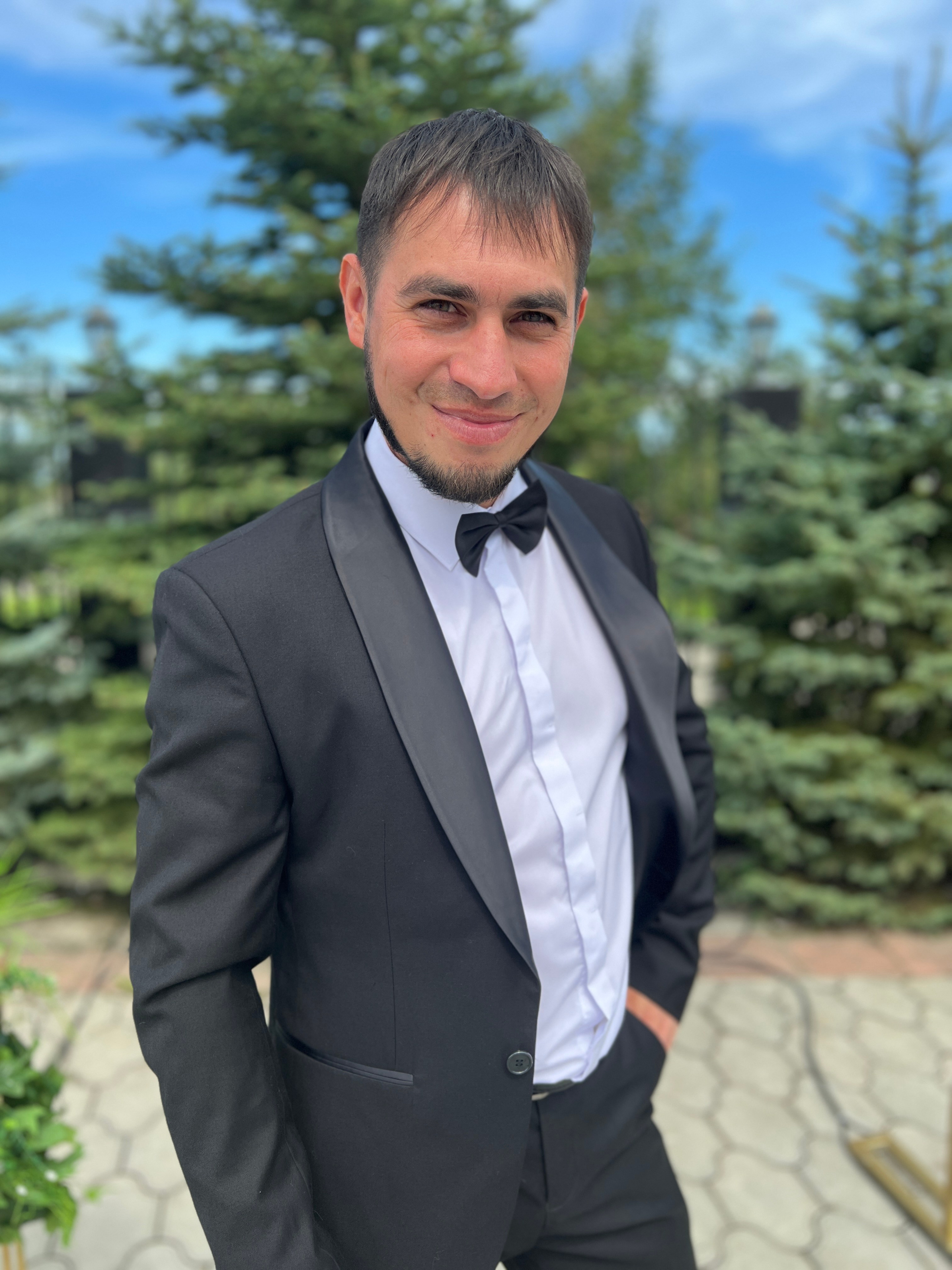 Фото. Ведущий ярких праздников — Сергей Велигодский