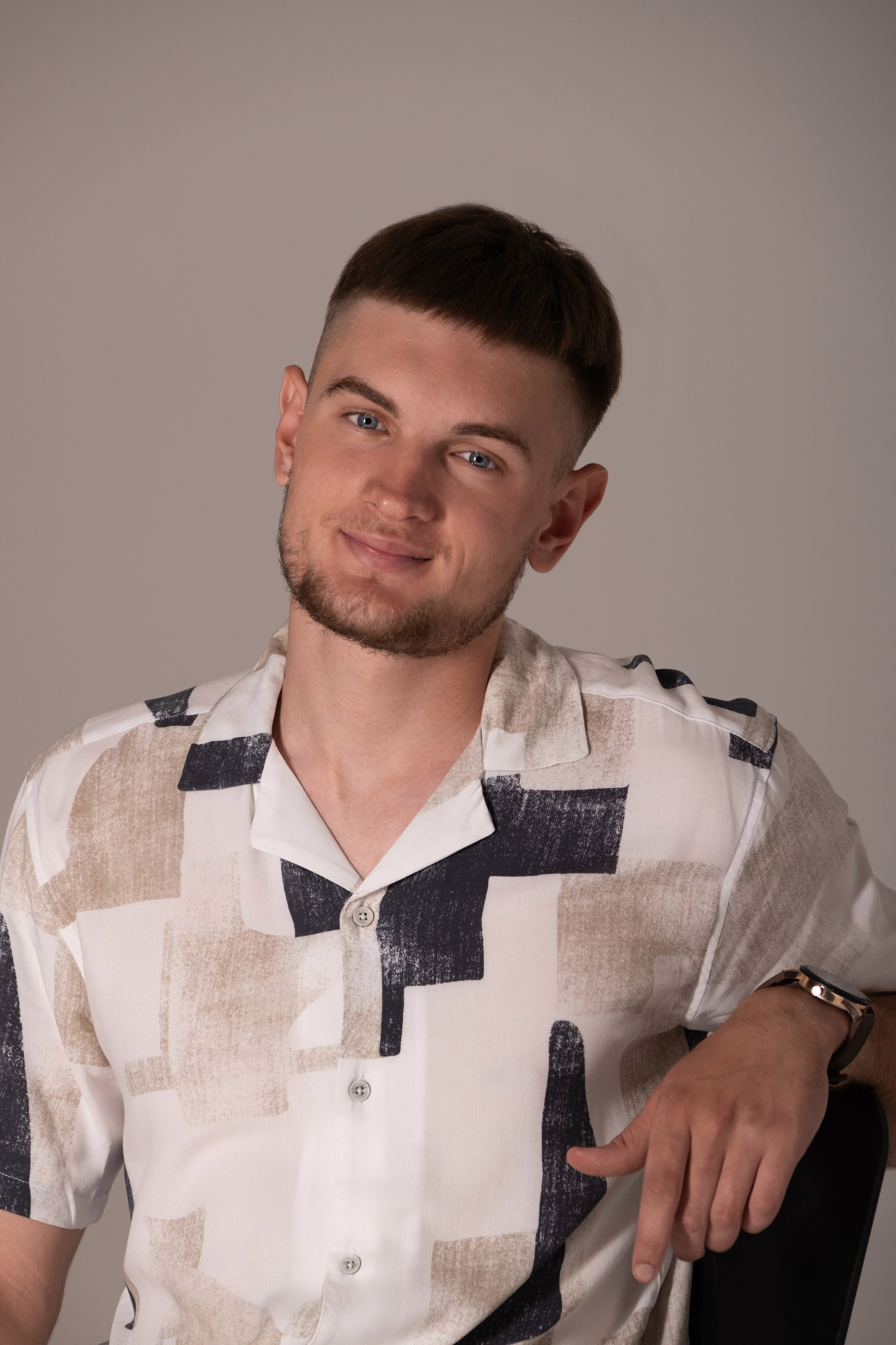 Владимир. Профессиональная фотосъемка в Крыму. Натуральные эмоции и живые кадры. Забронируйте дату прямо сейчас!