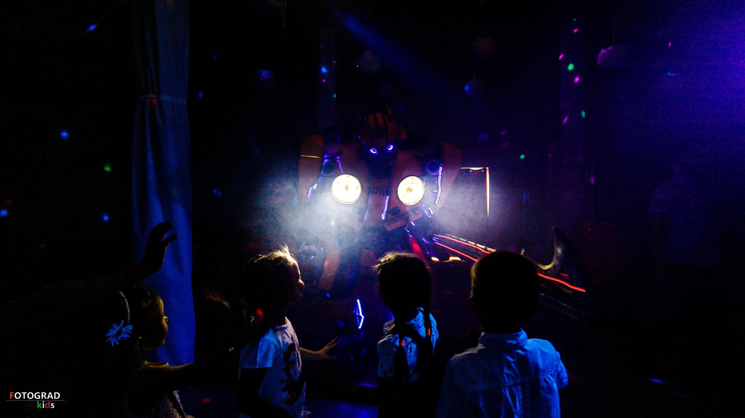 Команда специалистов в мире фотографии и видео. Детский фотограф, семейный фотограф