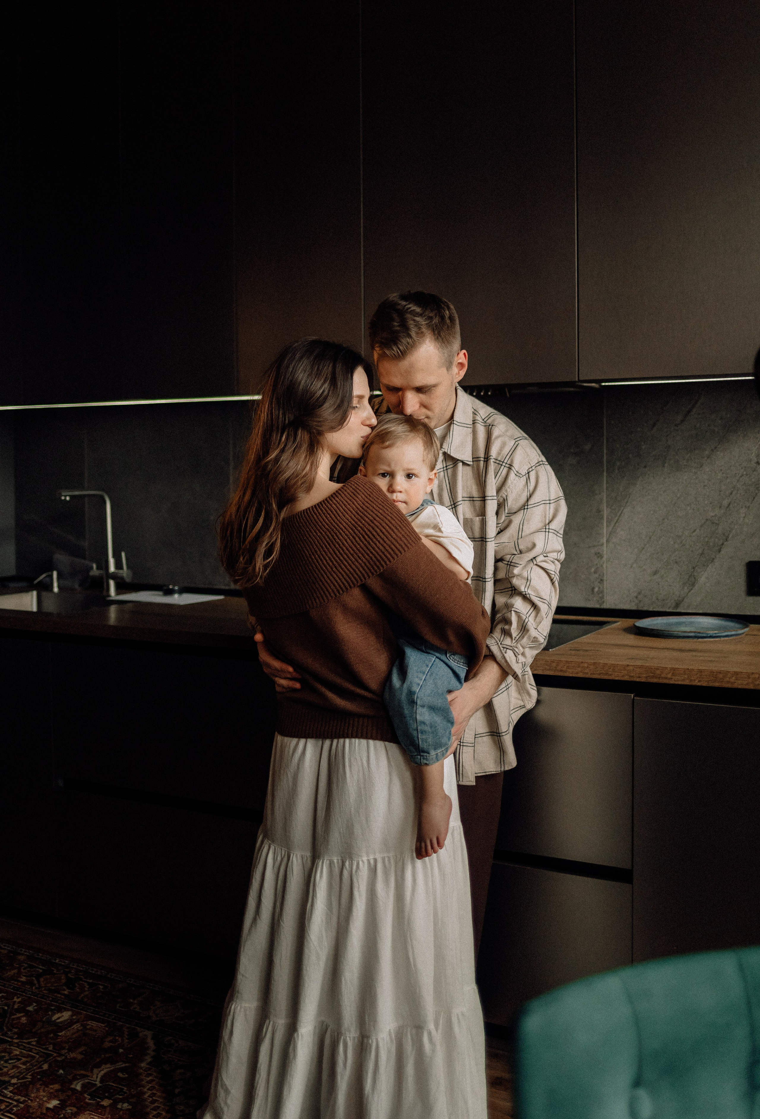 Звонко смеялись