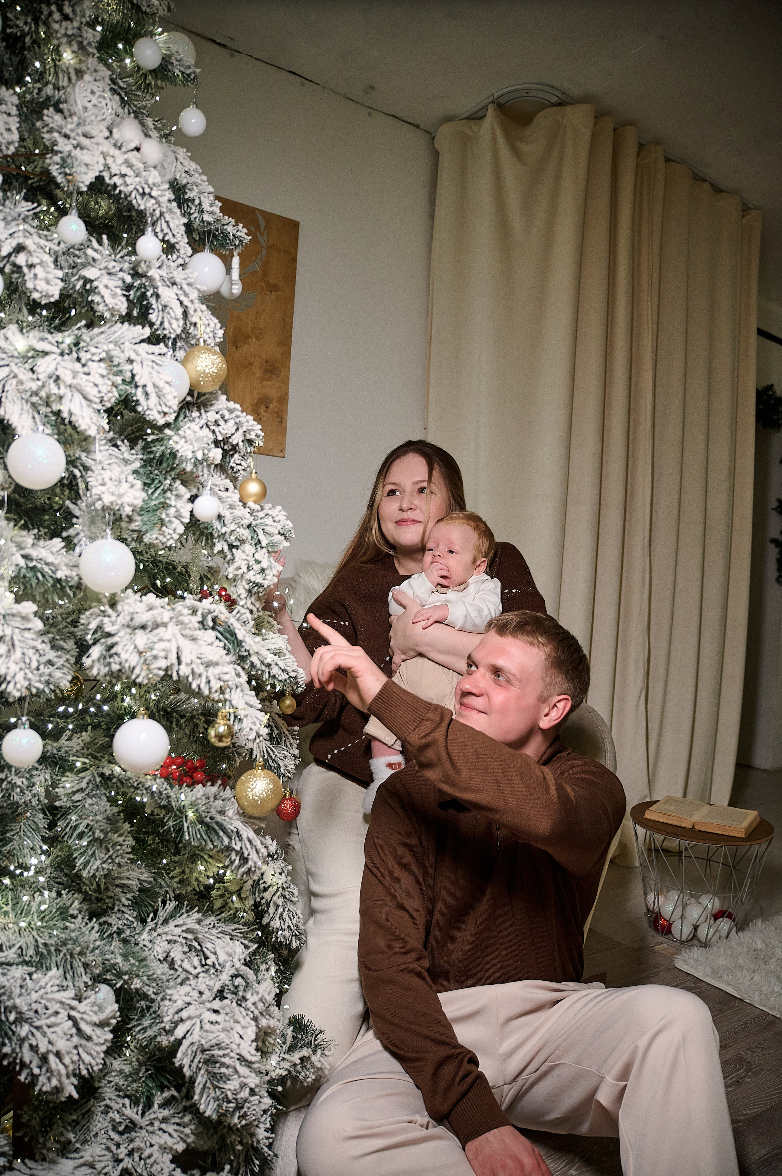 Новогодняя семейная фотосессия в Новокузнецке — семья Фетисовых