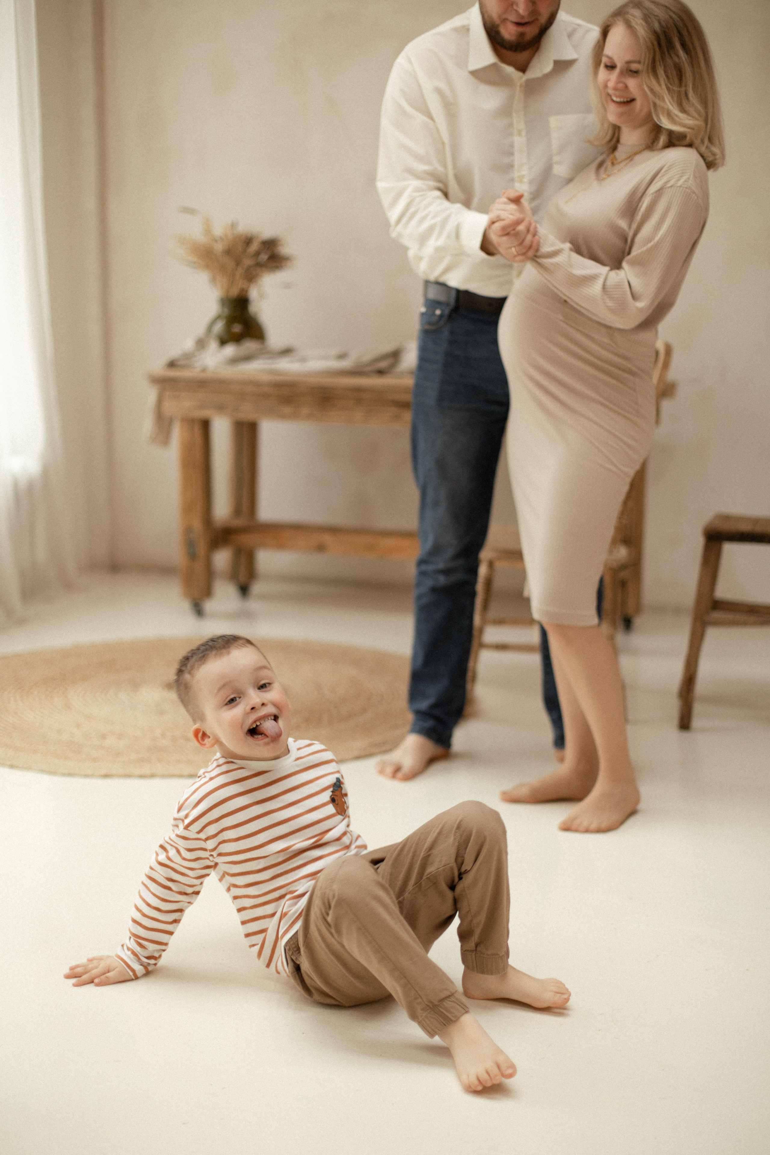 Павел, Костик и Екатерина с животиком. Семейный фотограф Челябинск