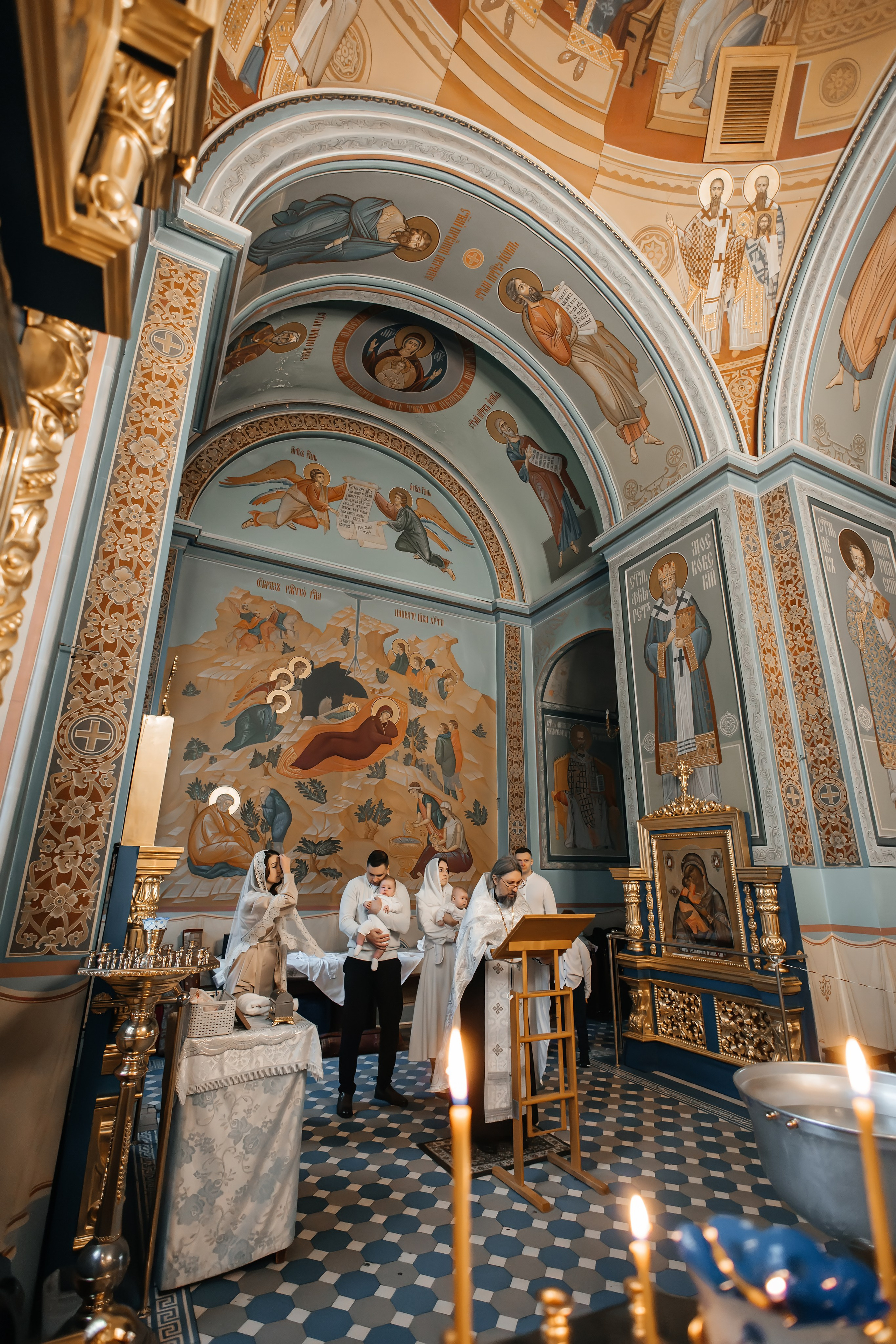 Крещение Гордея и Степана в Храме  Успения Пресвятой Богородицы в Троице-Лыково. Фотограф на крещение и венчание Москва  Надежда Баланина