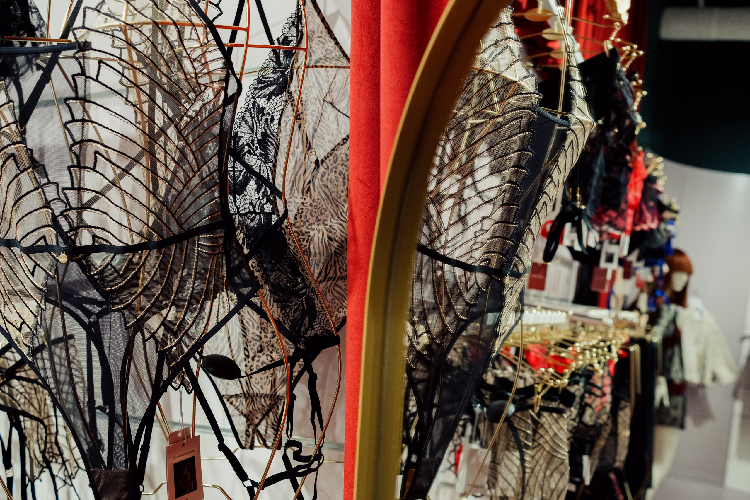 SCANDALE MANIERE. Репортажный и портретный фотограф в Москве Илья Спиридонов