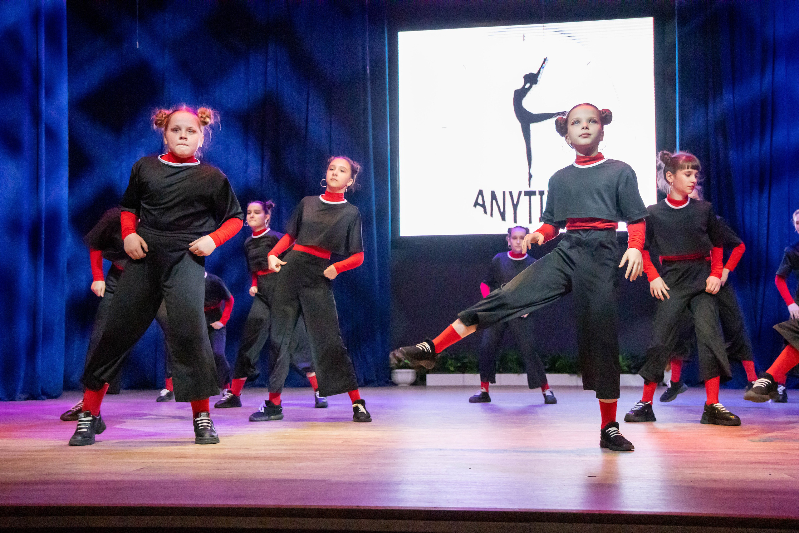 Танцевальное выступление. Свадебный фотограф в городе Подольск МО и Москва Крылова Ирина