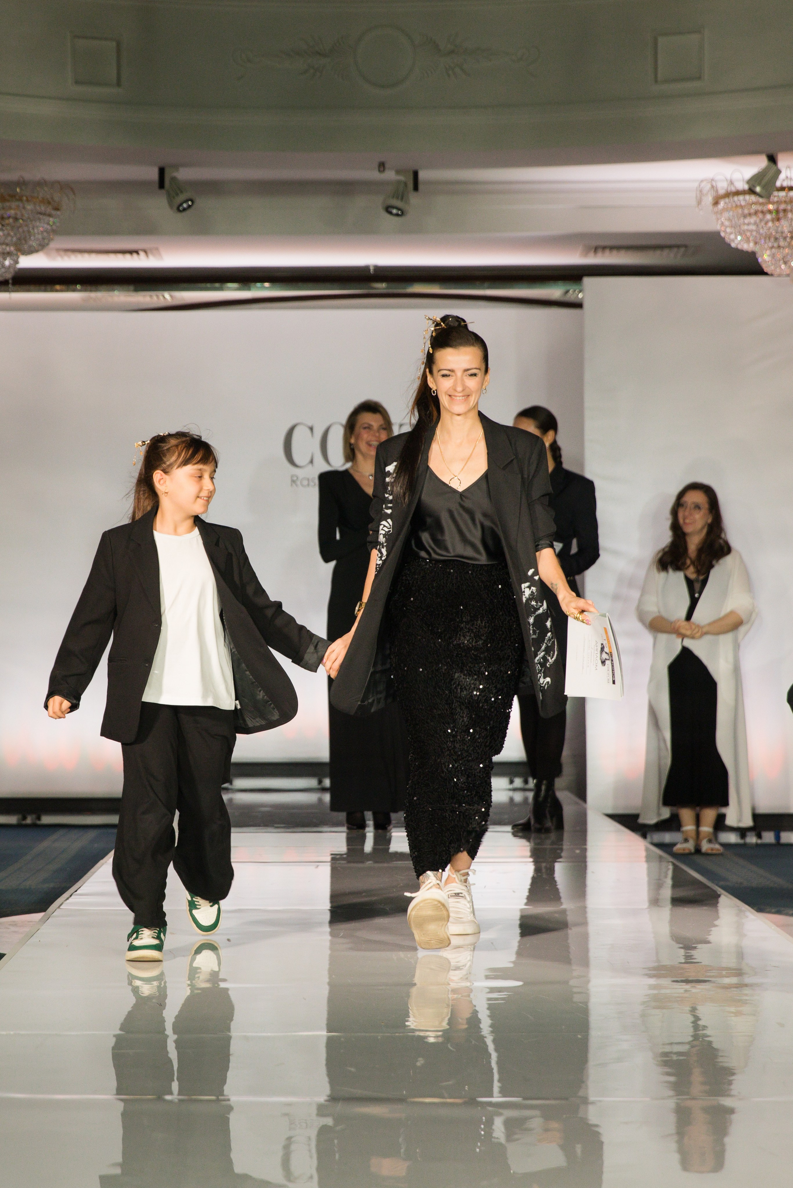 Репортаж показа «Кутюр по-русски». Фотограф в Санкт-Петербурге Вагнер Юлия