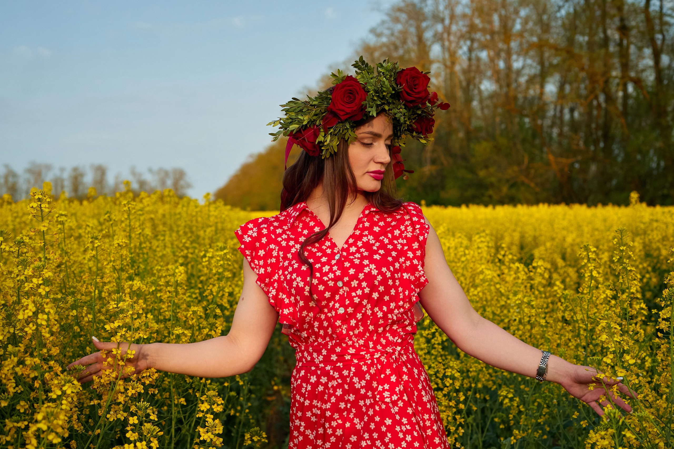 «Алый венок на желтом поле». Свадебный и креативный фотограф в ЮФО и МСК
