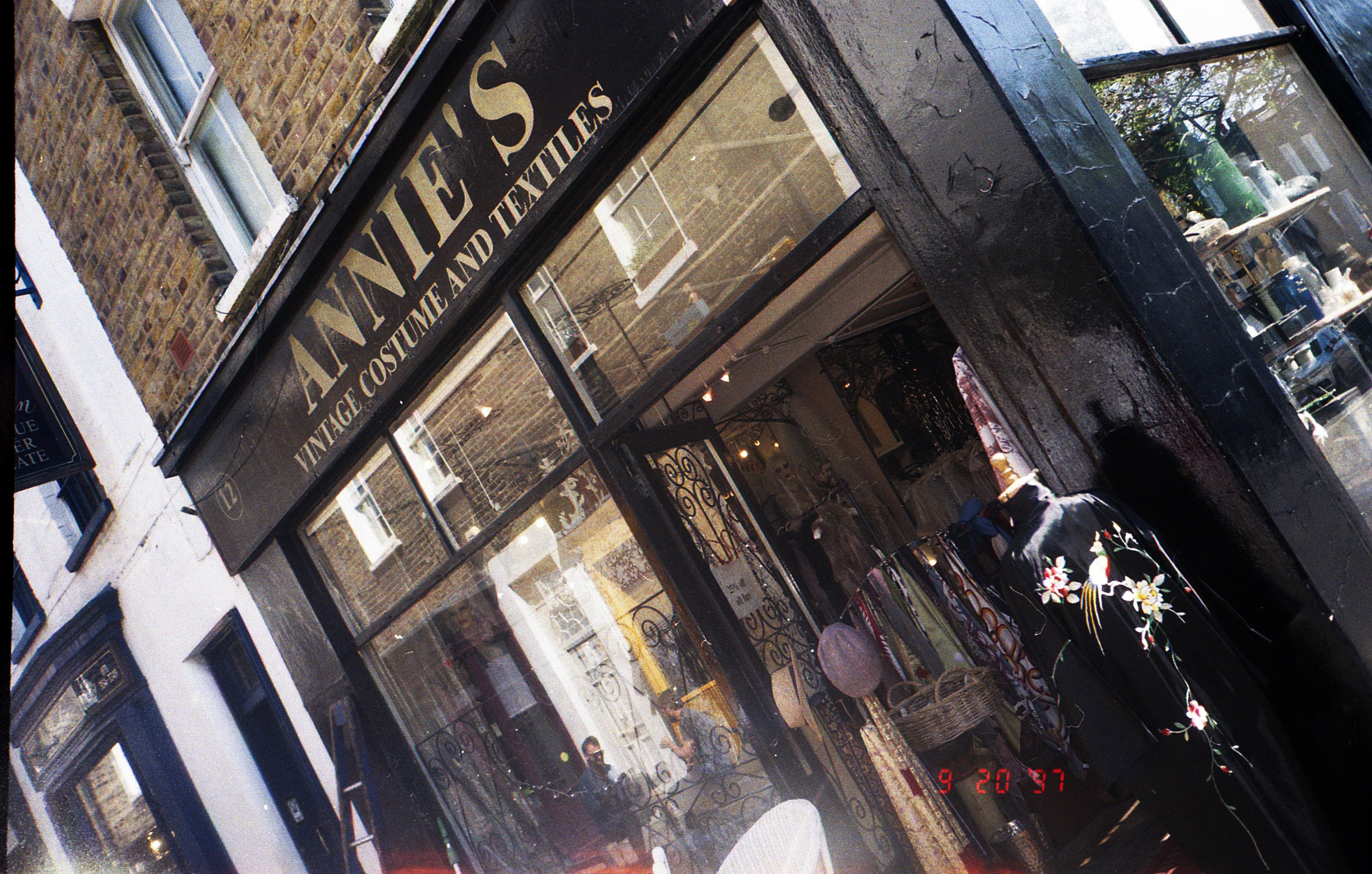 Analog London. Iraogo