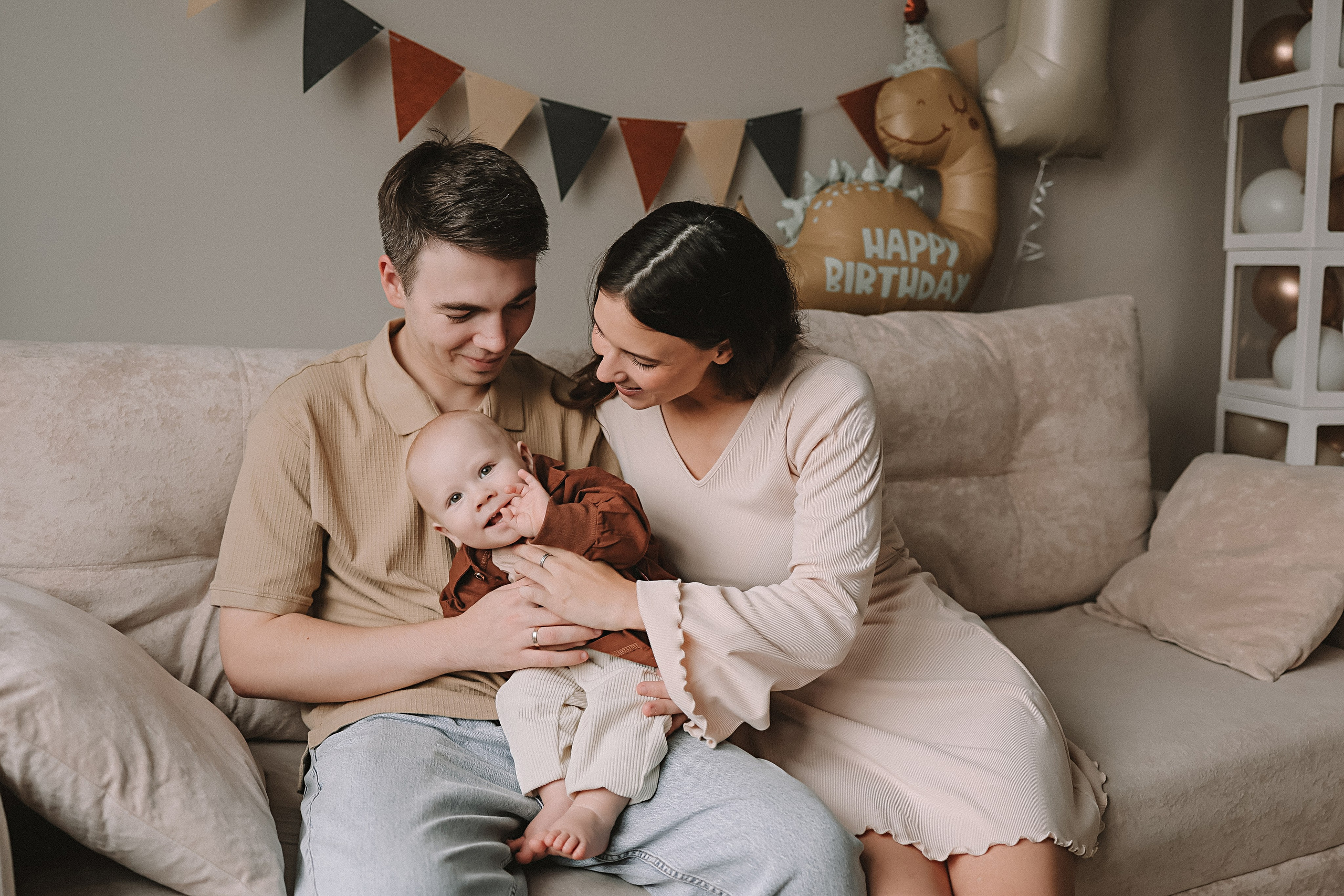 1 год Леону. Семейный фотограф Тюмень, фотограф на роды Салмина Мария