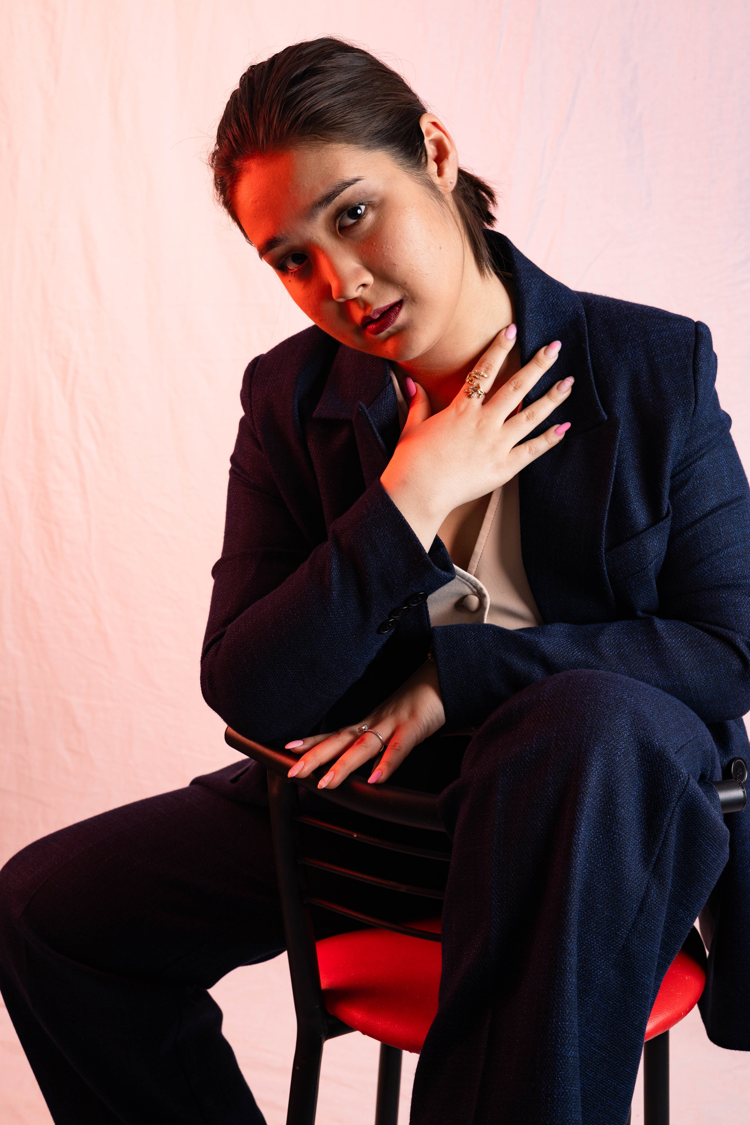 Портретная фотосессия в Алматы — индивидуальный портрет в студии. Фотограф Алматы