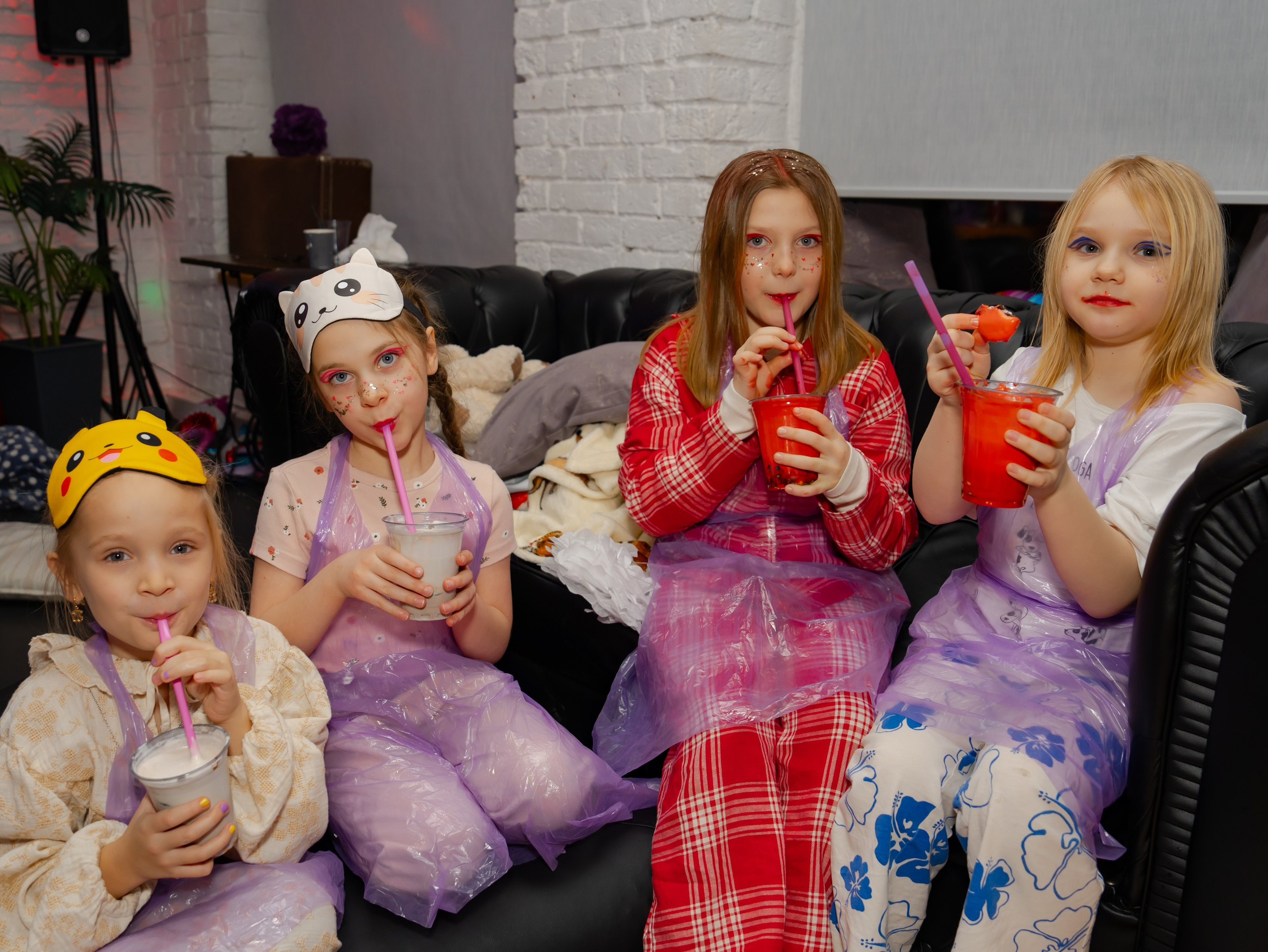 Битва подушками. Крамер Юлиана детский и семейный фотограф